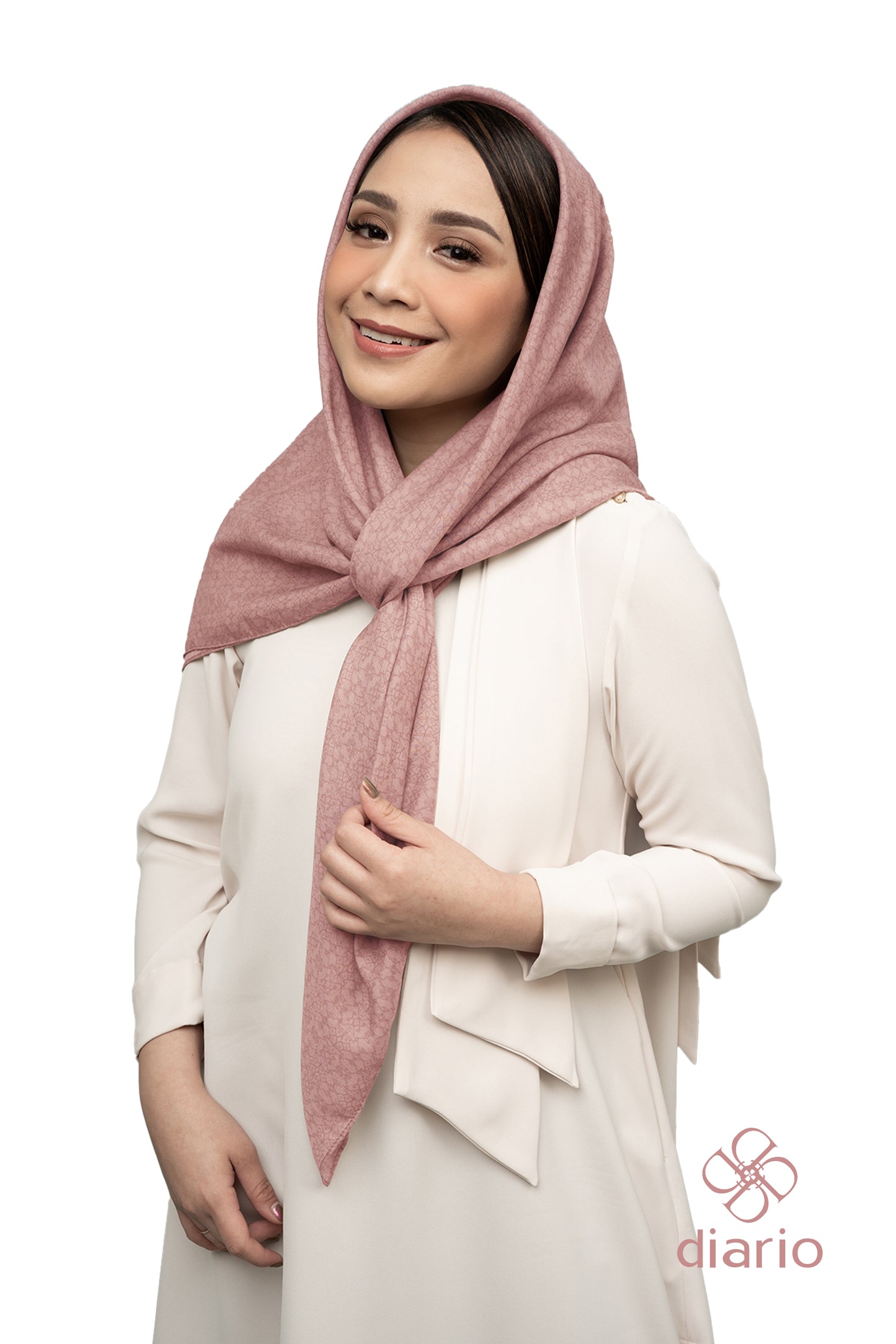 Diario x Nagita Slavina - Ultrafine Winter Plain Scarf Kerudung Segi Empat