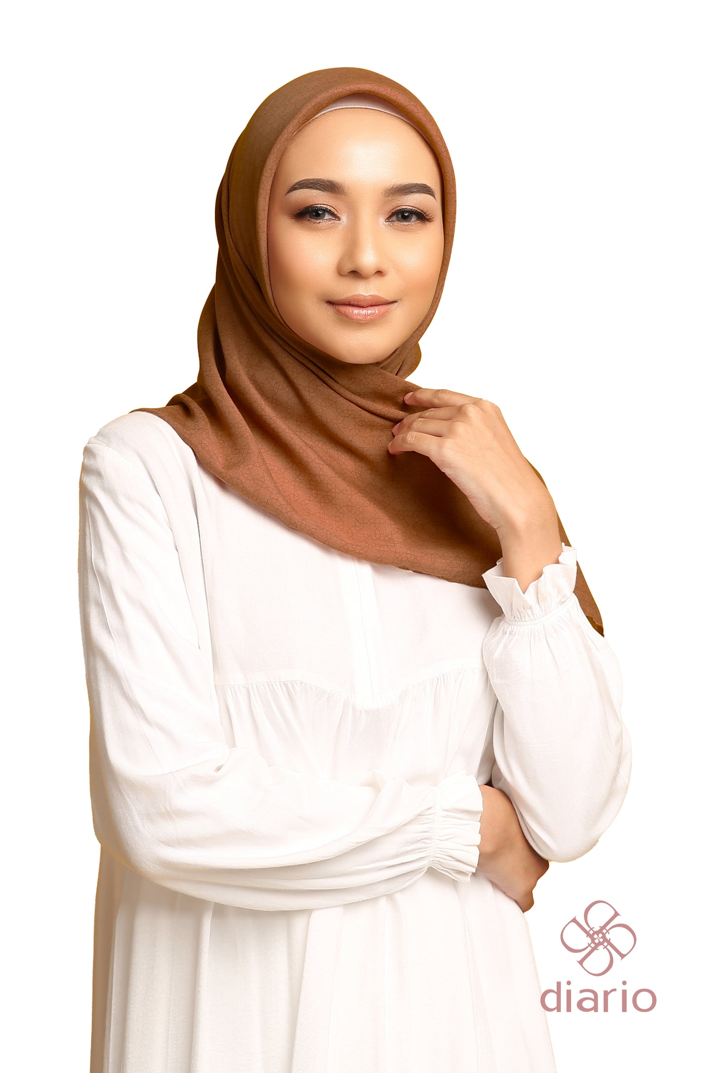 Diario x Nagita Slavina - Ultrafine Travel Series Plain Scarf Kerudung Segi Empat