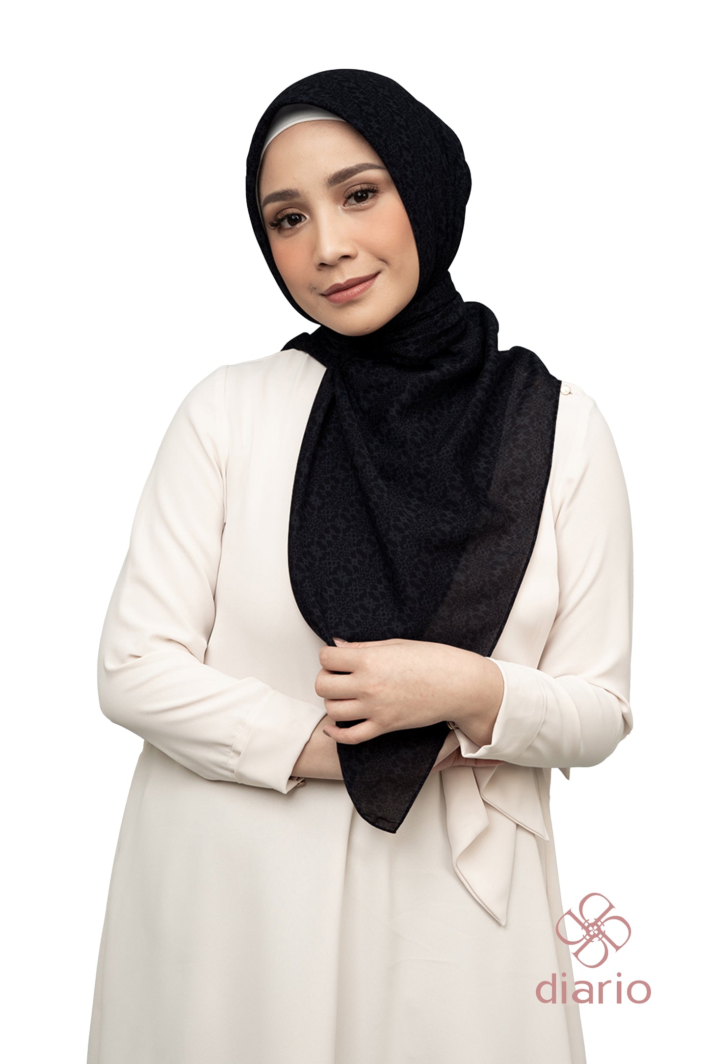 Diario x Nagita Slavina - Ultrafine Winter Plain Scarf Kerudung Segi Empat