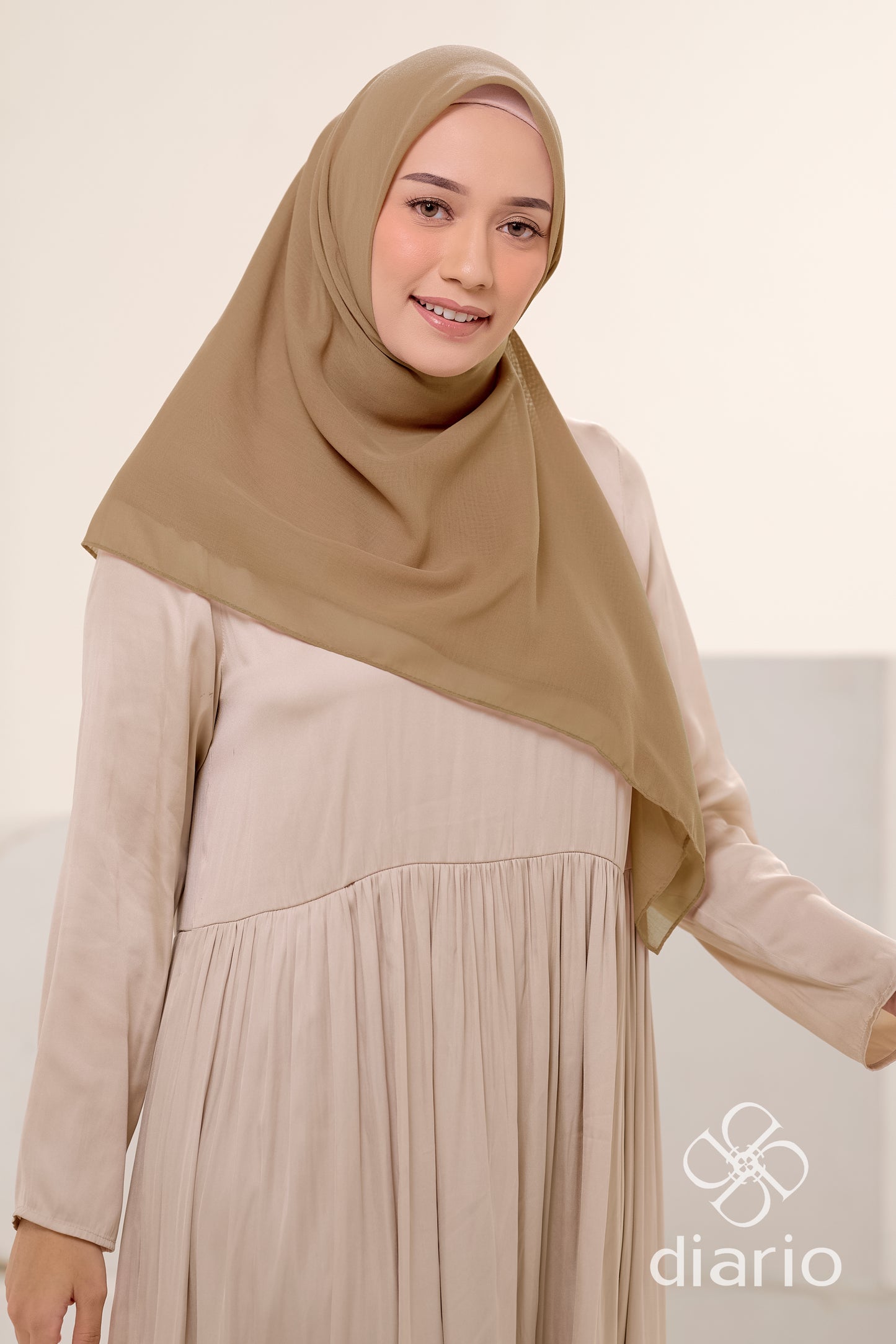 Diario - Kerudung Segi Empat Ultrafine Plain Scarf Voal Nude Series
