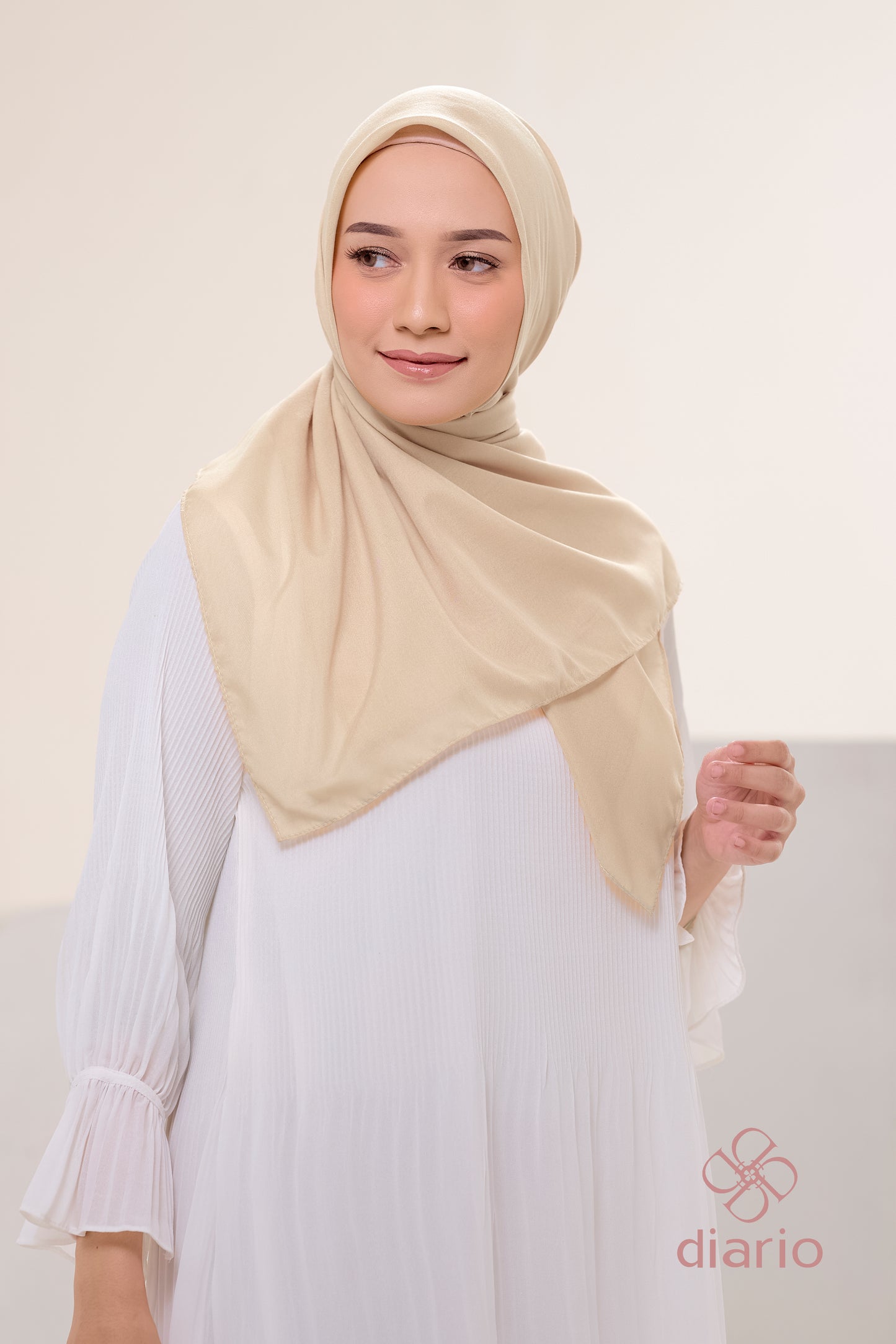 Diario - Kerudung Segi Empat Ultrafine Plain Scarf Voal Nude Series