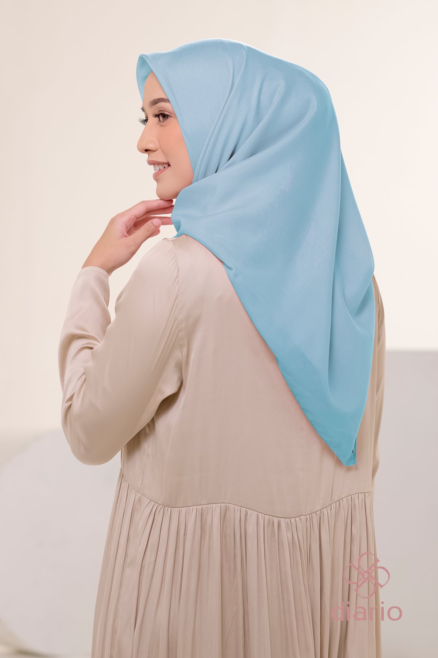 Diario - Kerudung Segi Empat Ultrafine Plain Scarf Voal Blue Series