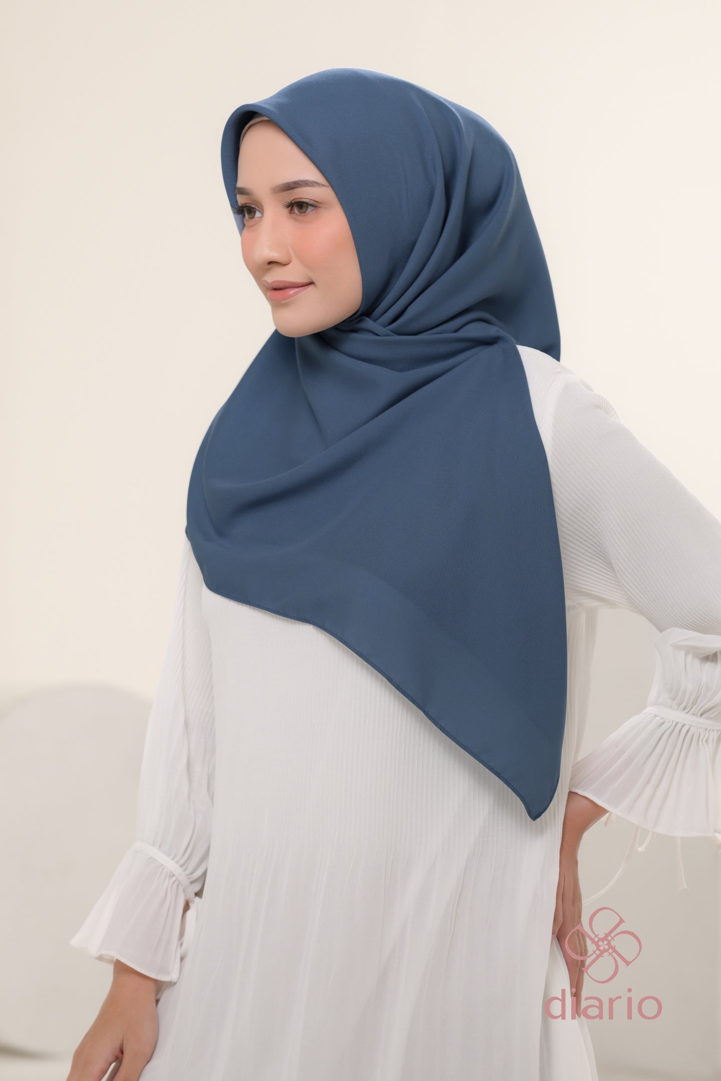 Diario - Kerudung Segi Empat Ultrafine Plain Scarf Voal Blue Series