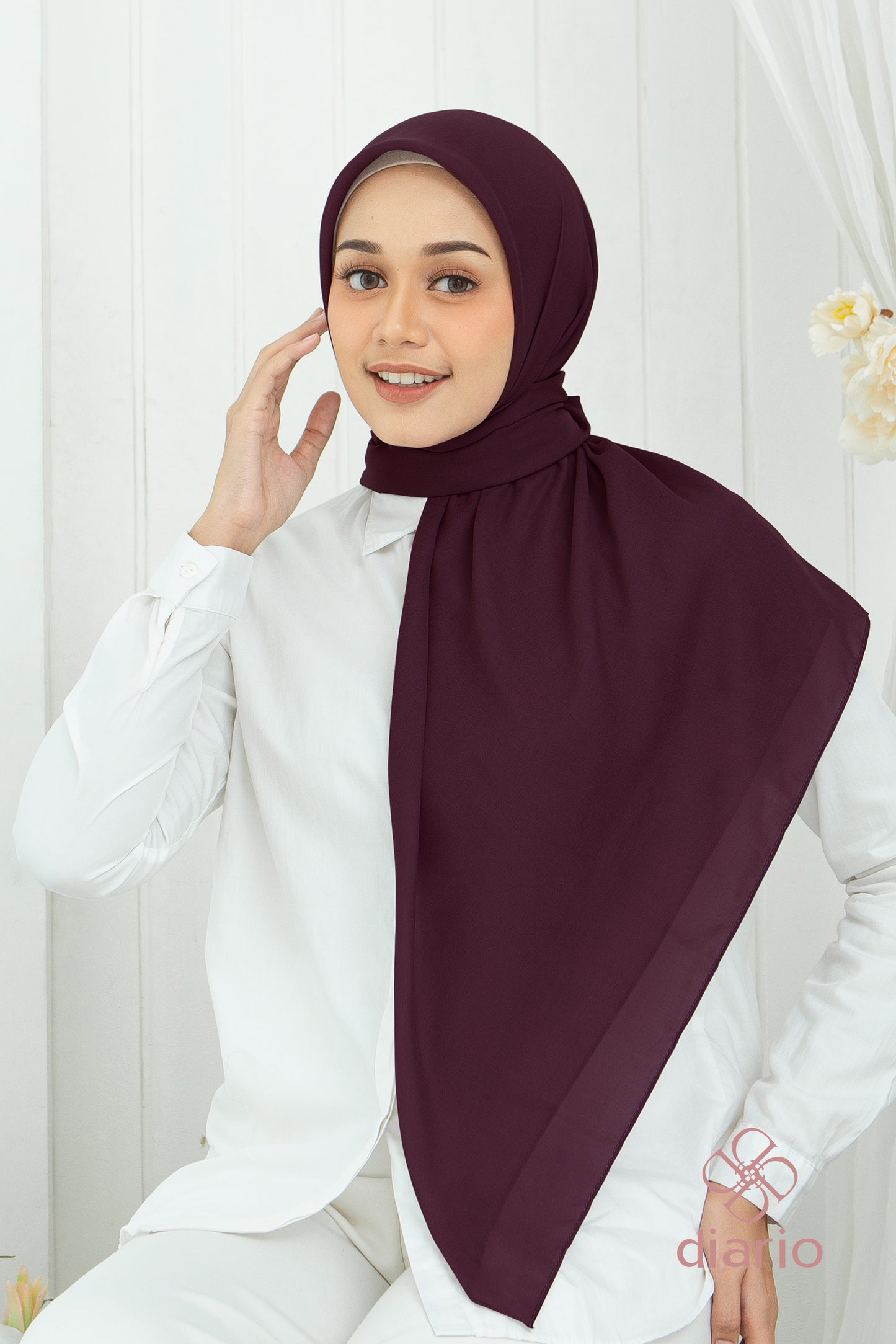 Diario - Kerudung Segi Empat Ultrafine Plain Scarf Purple Series