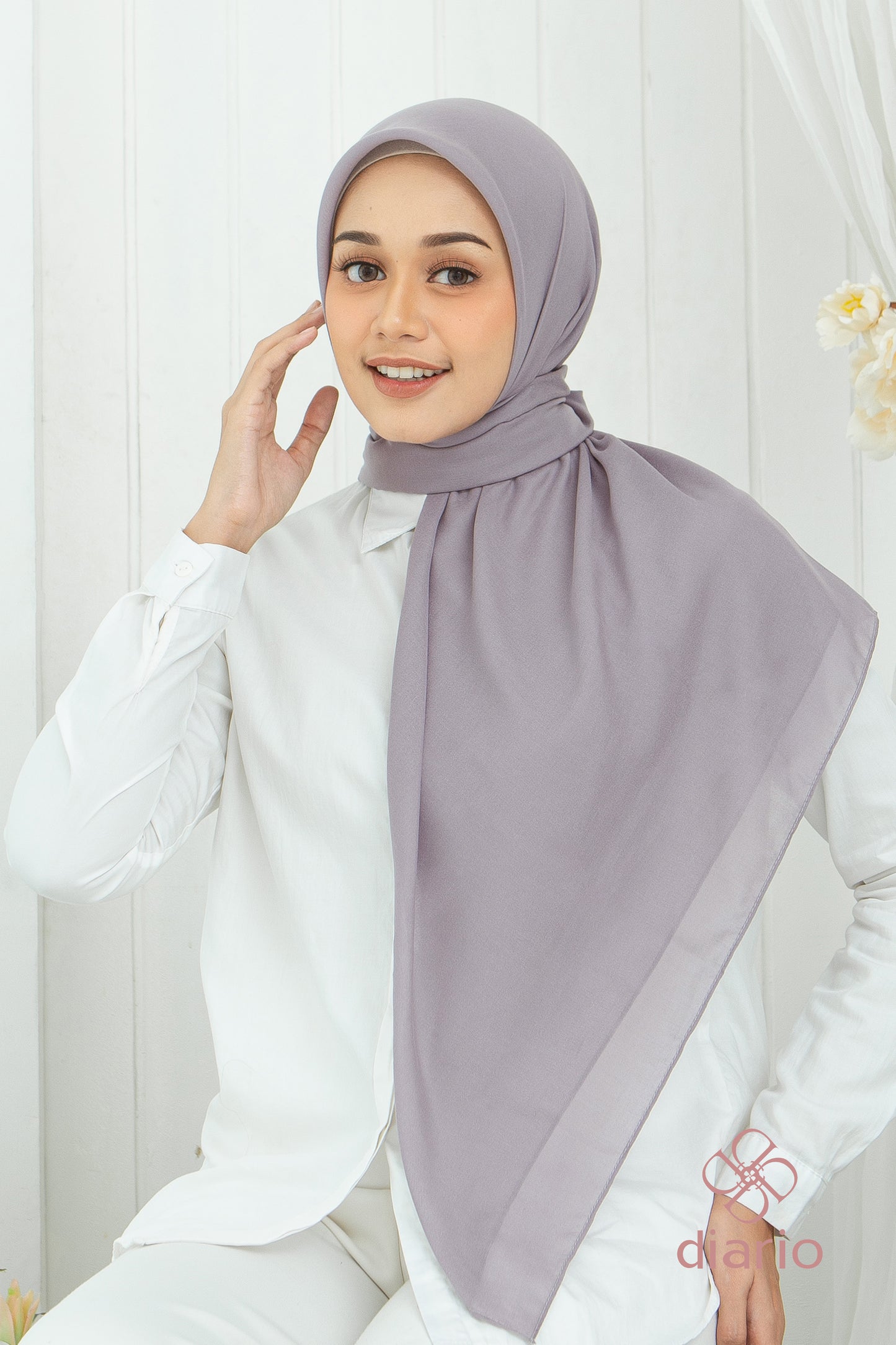 Diario - Kerudung Segi Empat Ultrafine Plain Scarf Purple Series