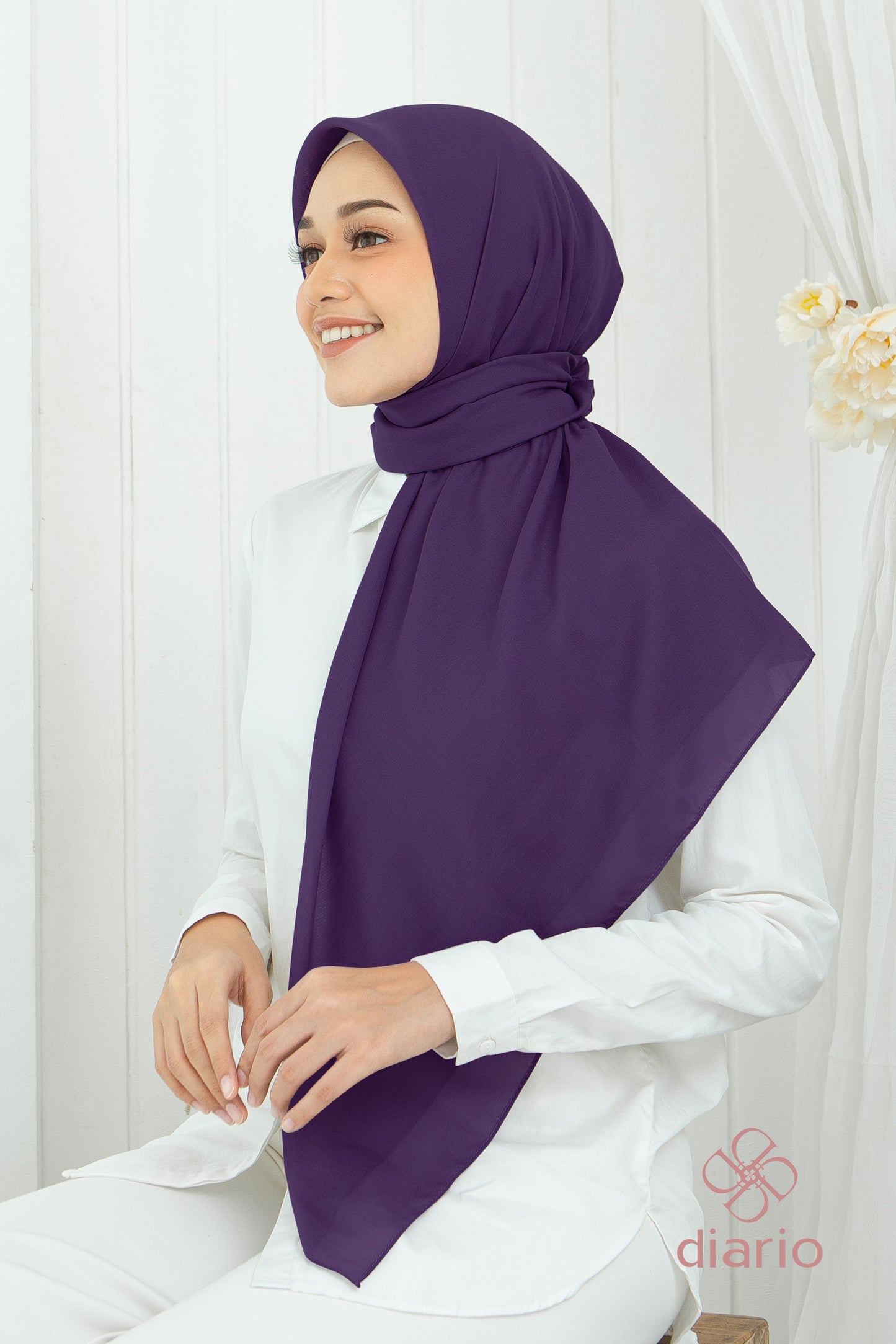 Diario - Kerudung Segi Empat Ultrafine Plain Scarf Purple Series