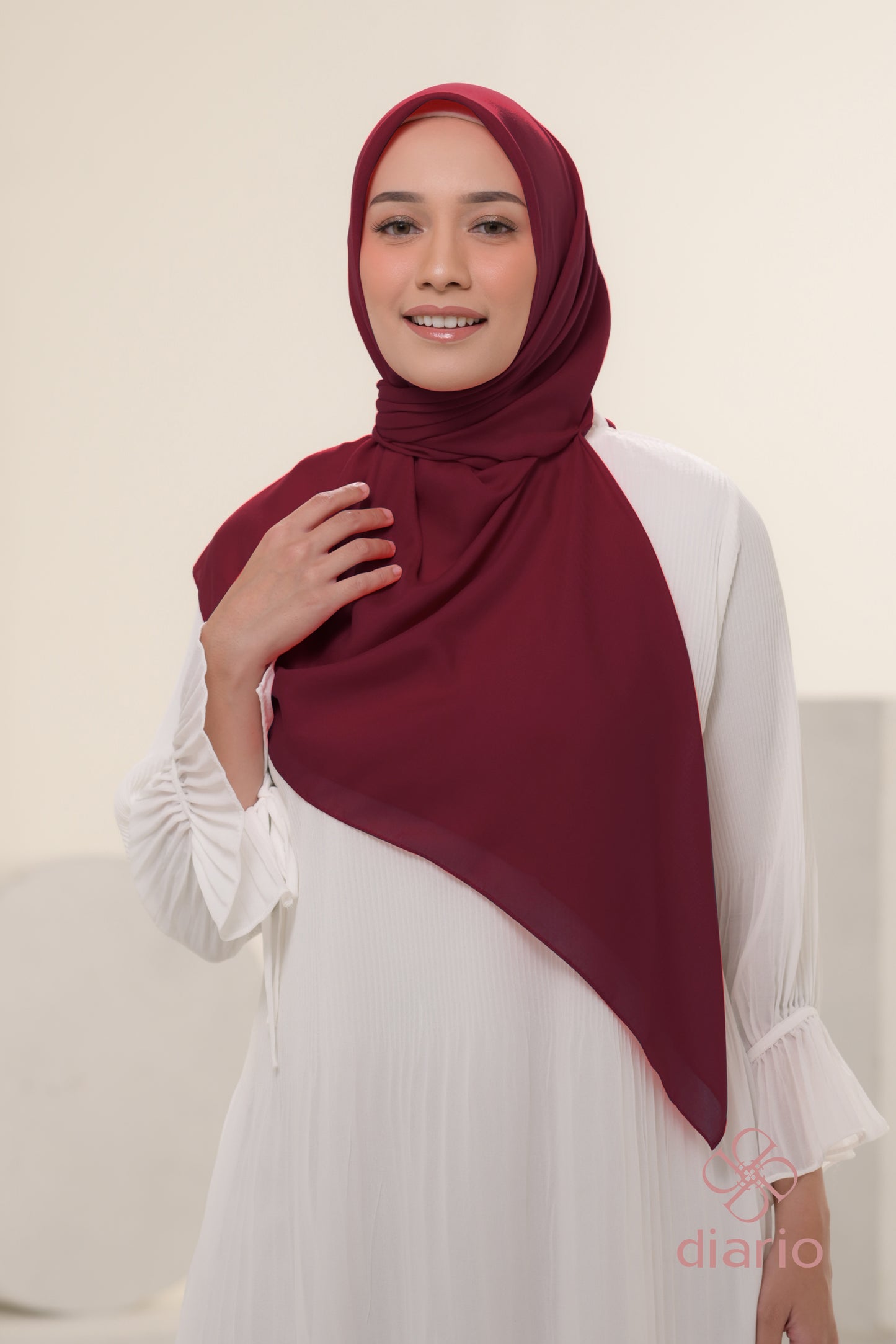 Diario - Kerudung Segi Empat Sahara Plain Scarf