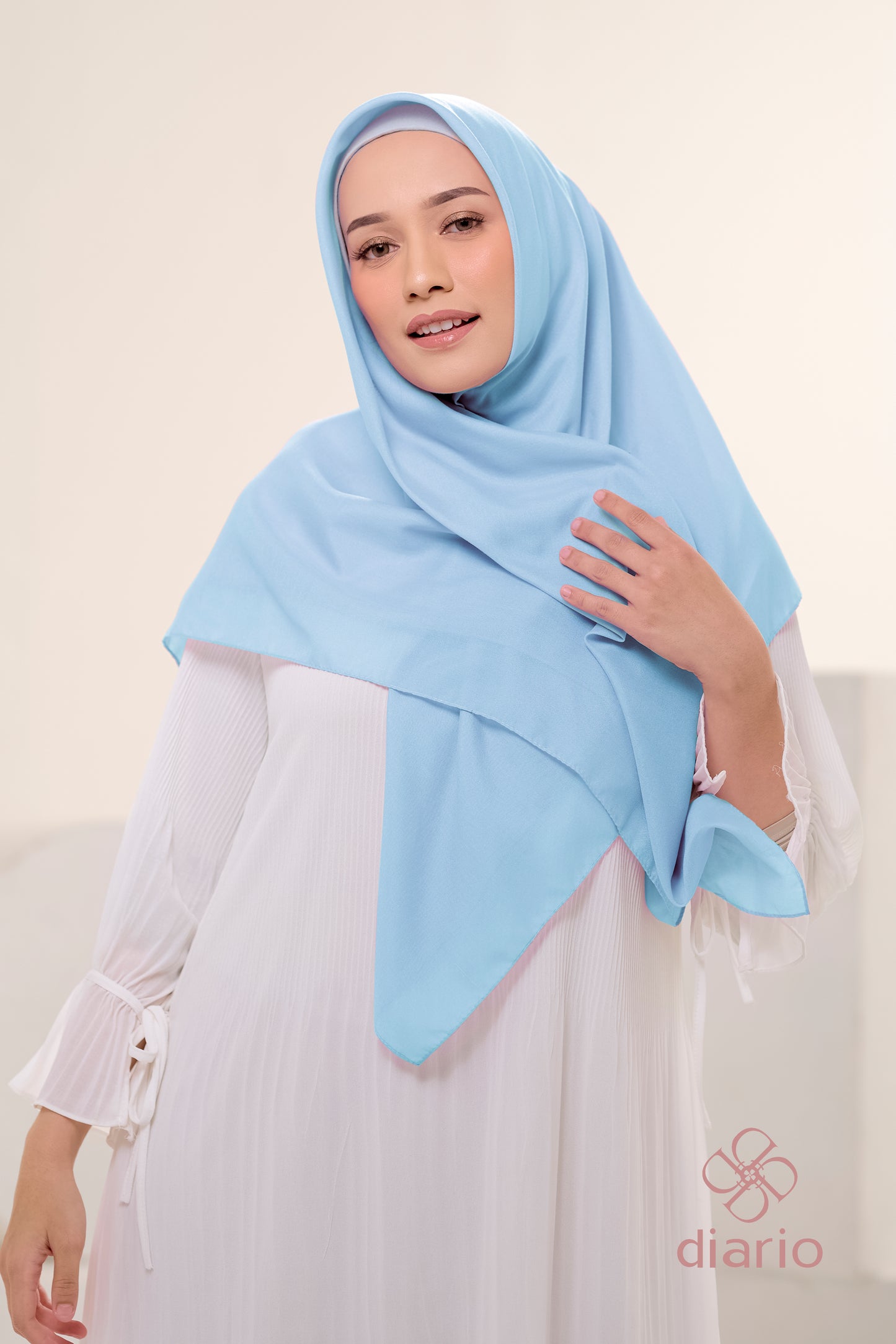 Diario - Kerudung Segi Empat Sahara Plain Scarf