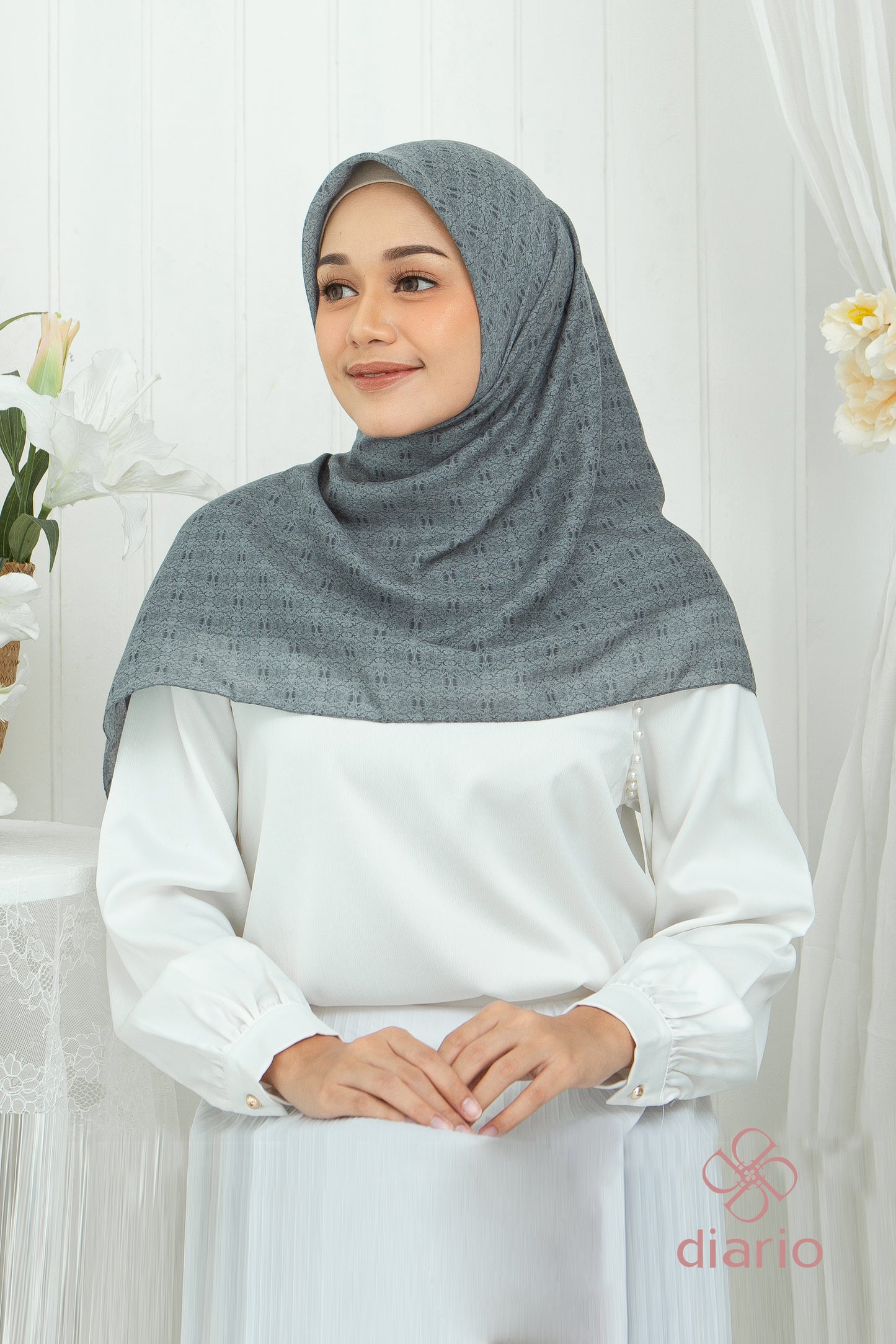 Diario - Ultrafine Zea Scarf Kerudung Segi Empat