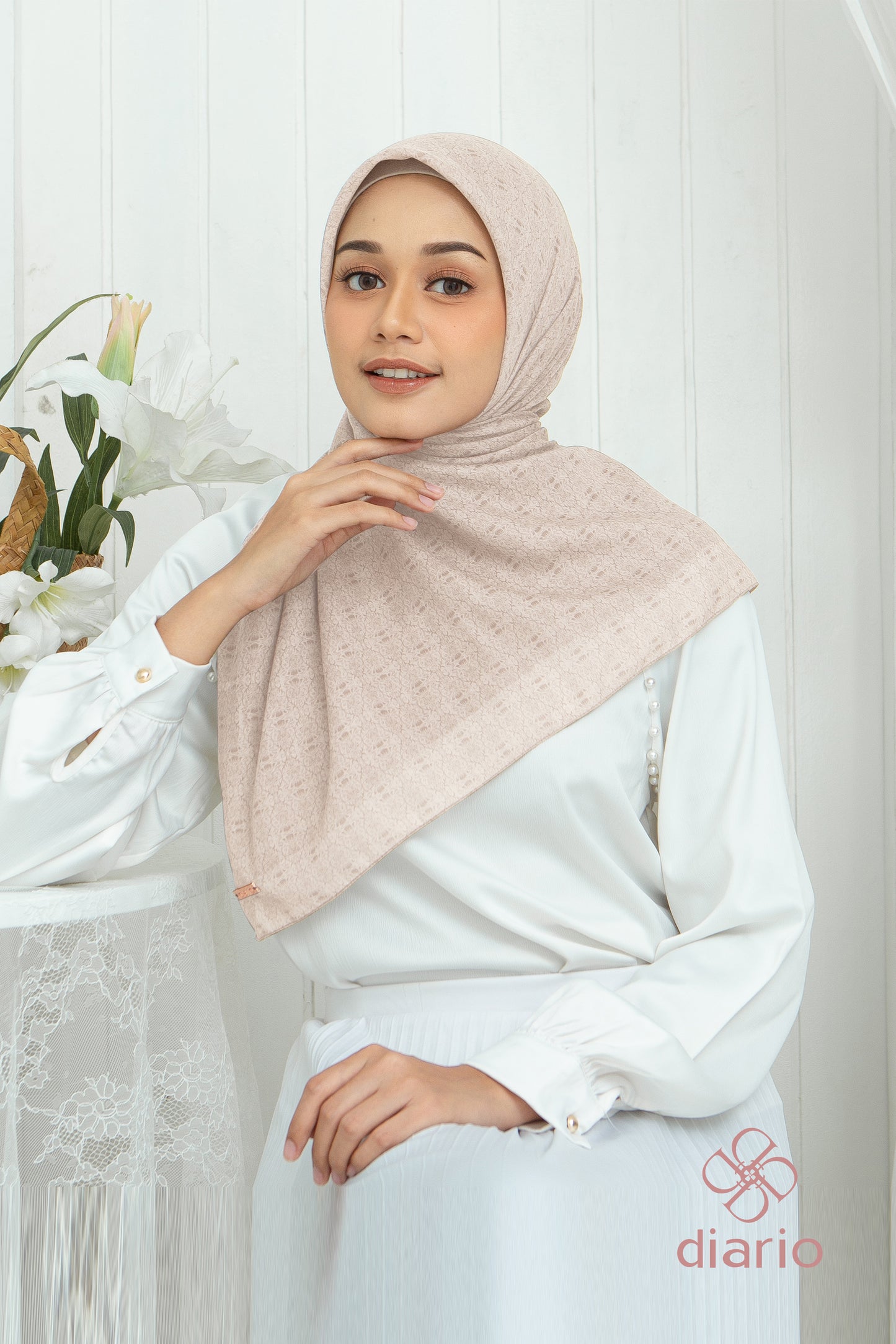 Diario - Ultrafine Zea Scarf Kerudung Segi Empat