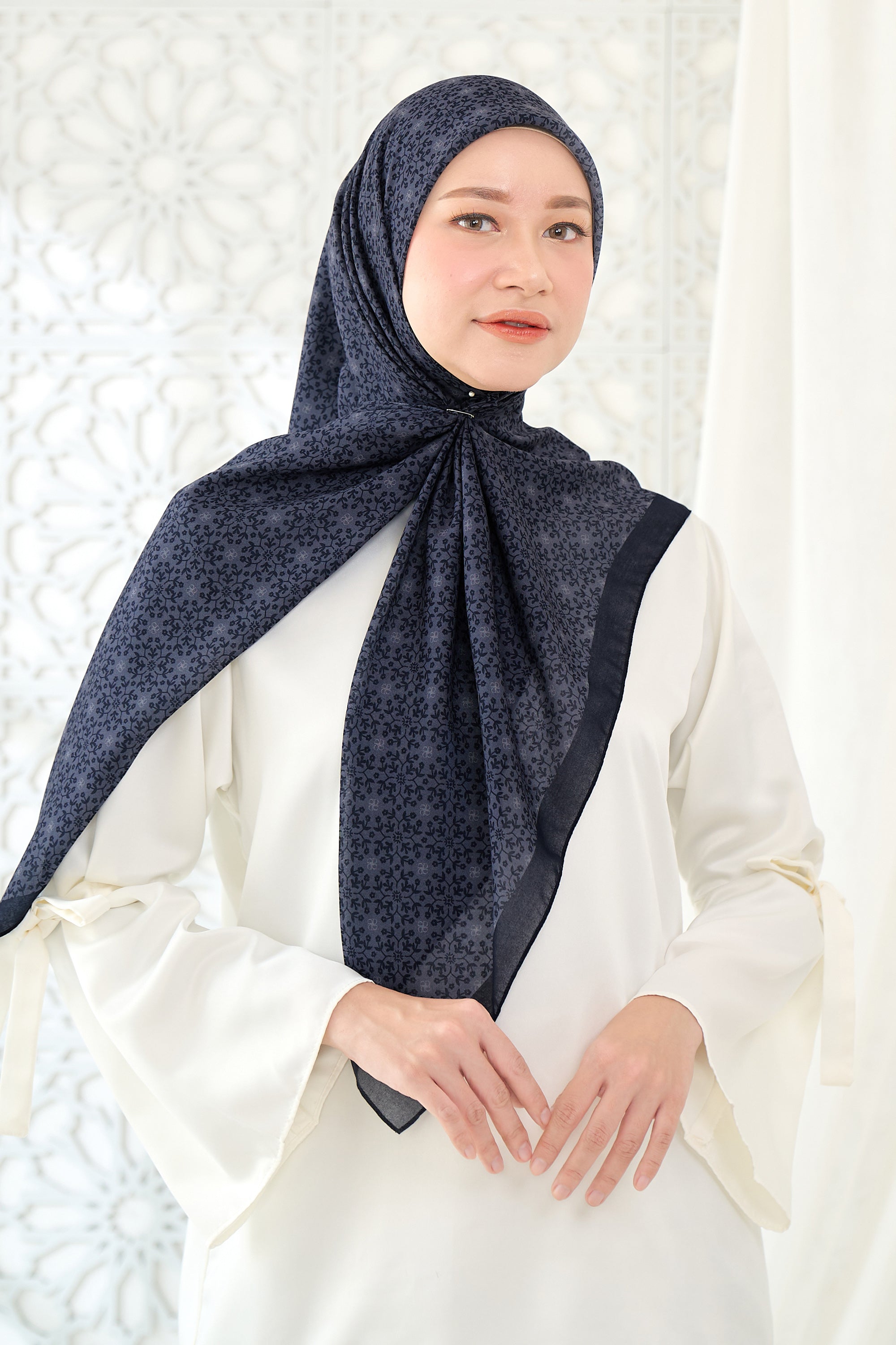 Ultrafine Naura Scarf Kerudung Segi Empat