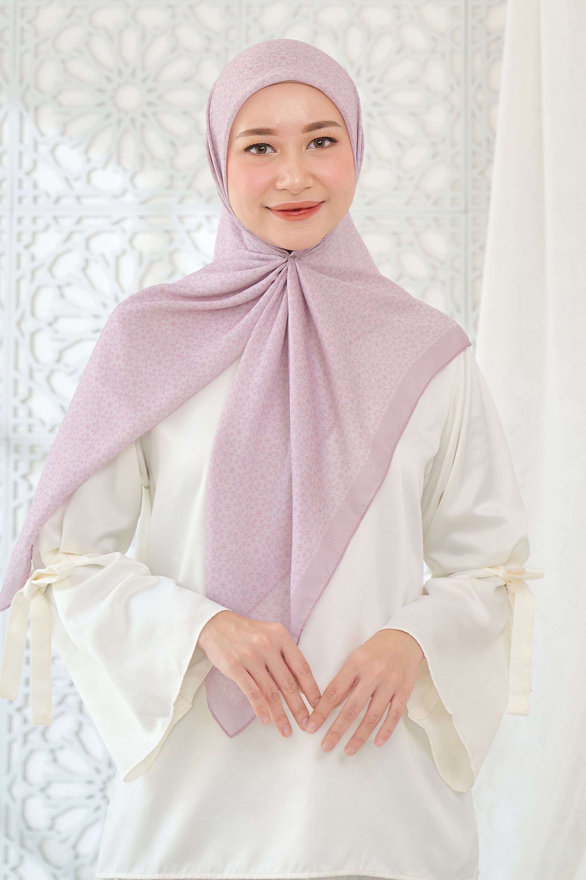 Ultrafine Naura Scarf Kerudung Segi Empat