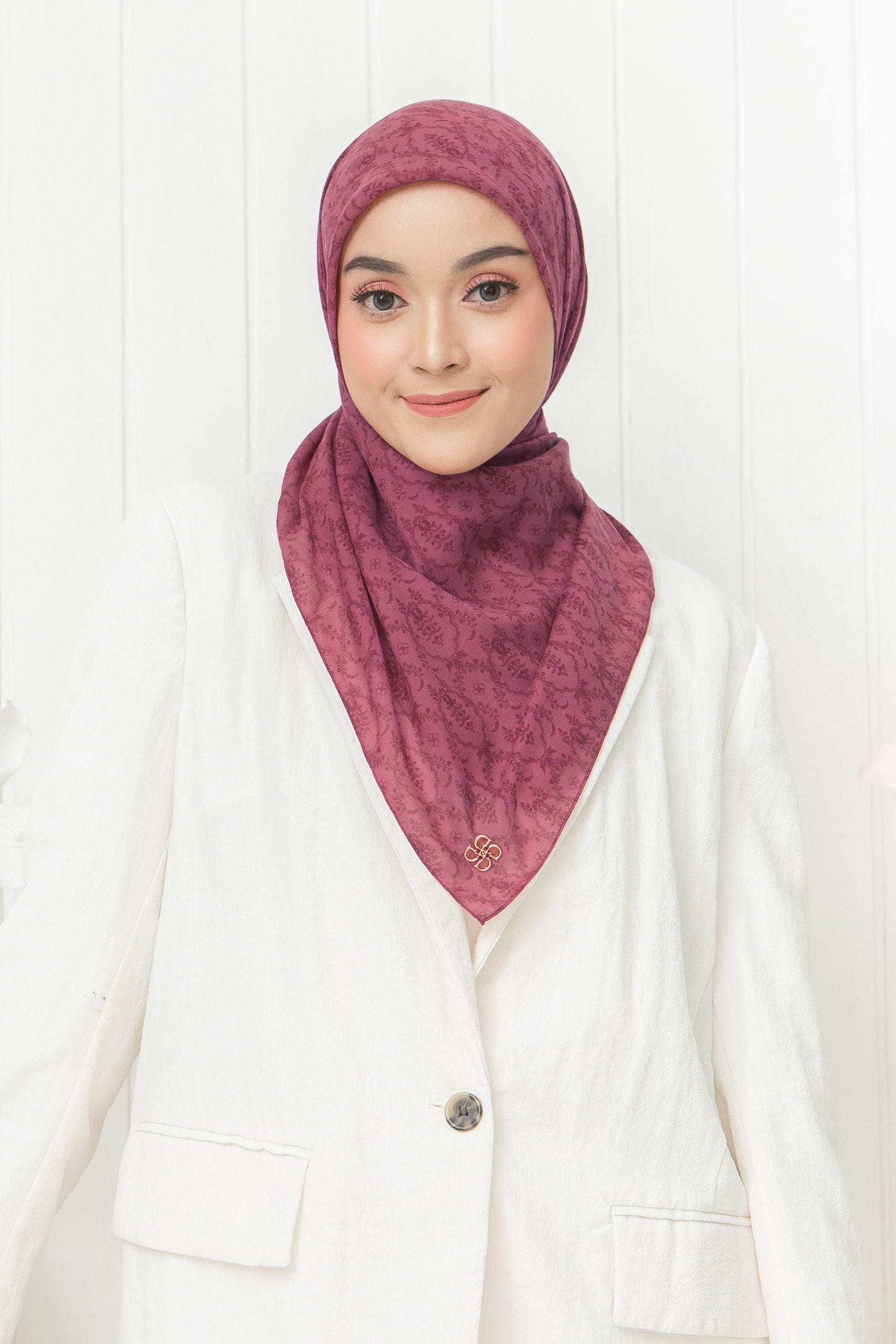 Diario - Ultrafine Adena Scarf Kerudung Segi Empat