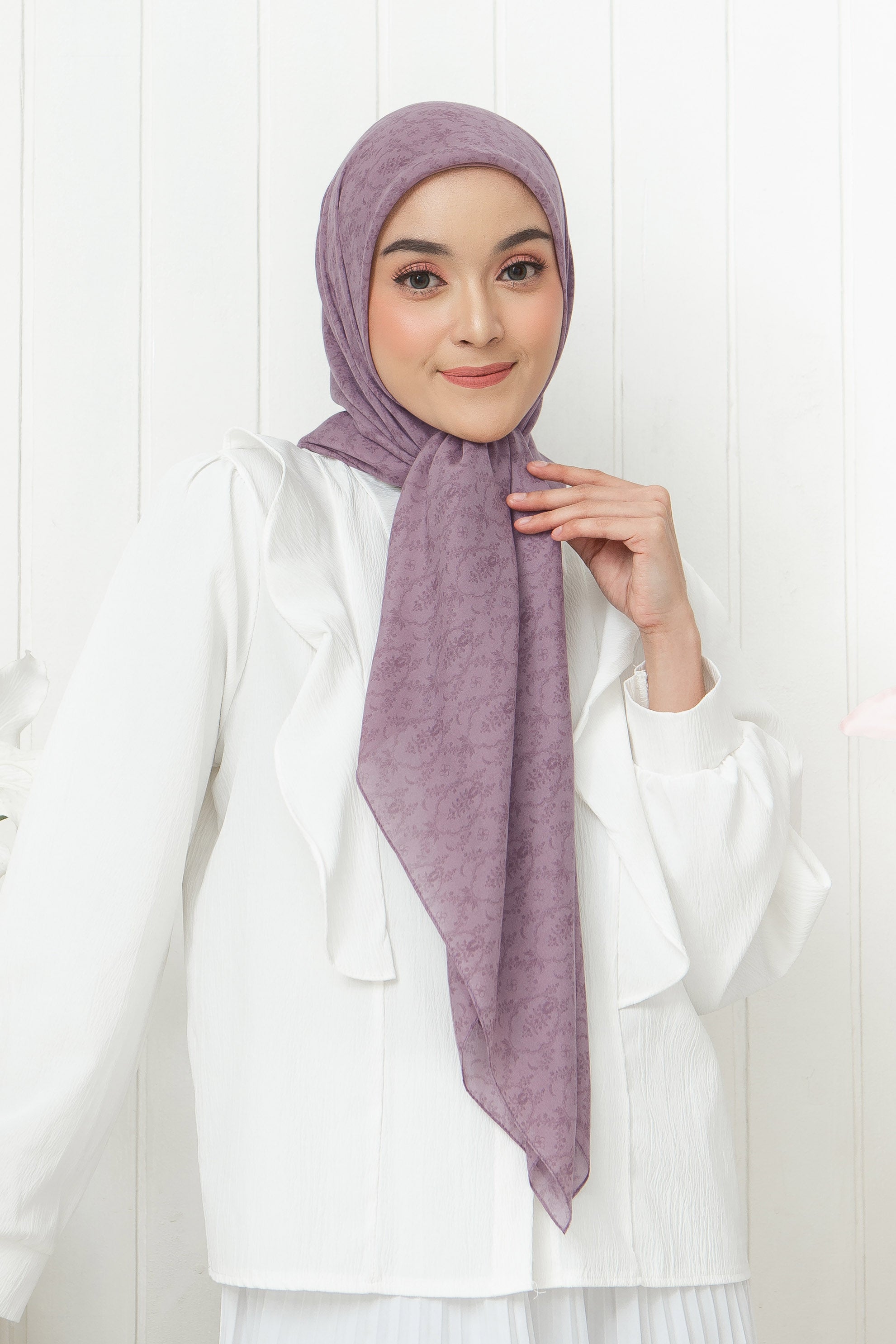 Diario - Ultrafine Adena Scarf Kerudung Segi Empat