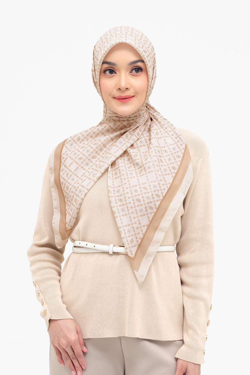 Ultrafine Aisha Scarf Kerudung Segi Empat