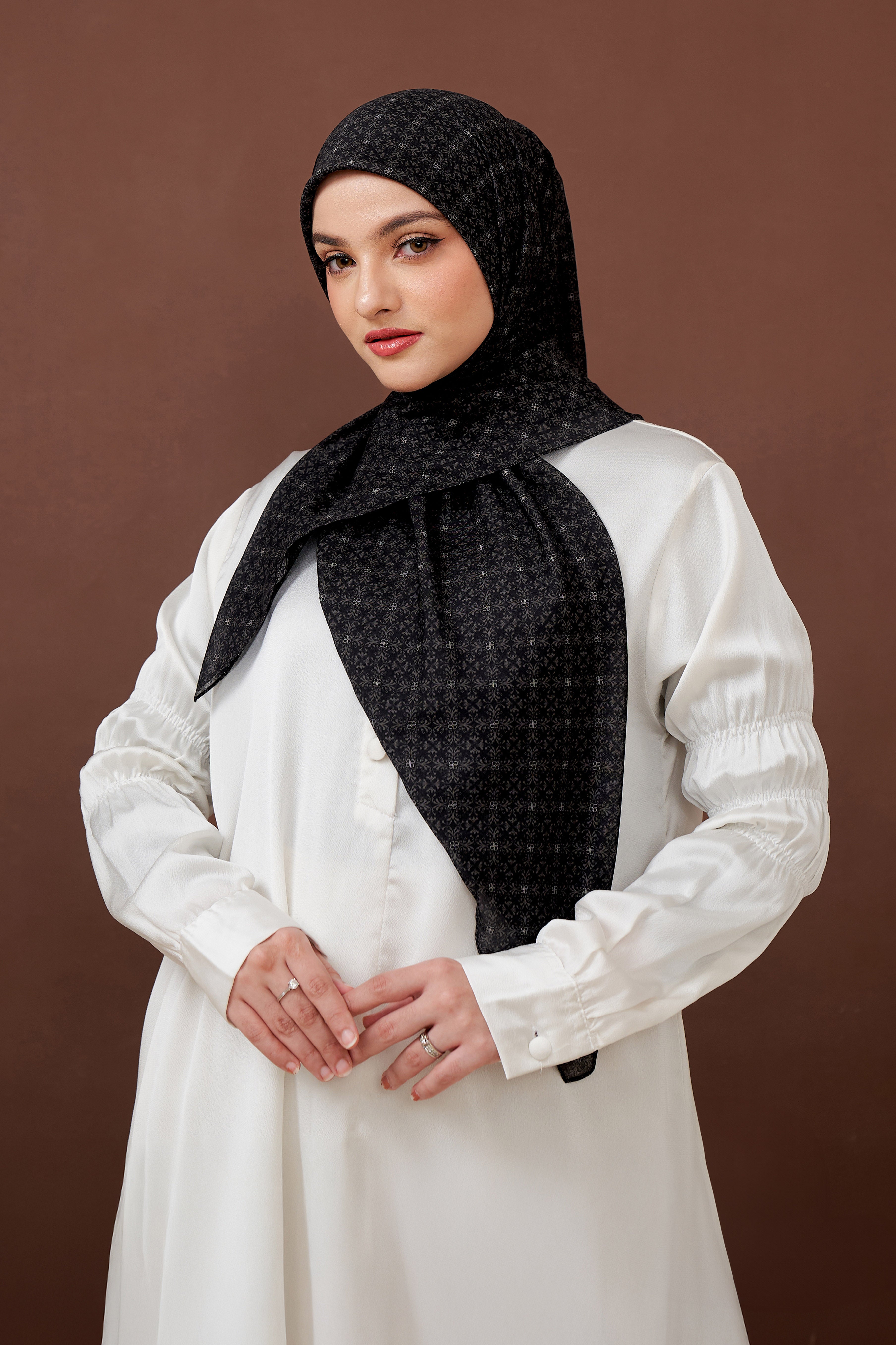Ultrafine Aliya Scarf Kerudung Segi Empat
