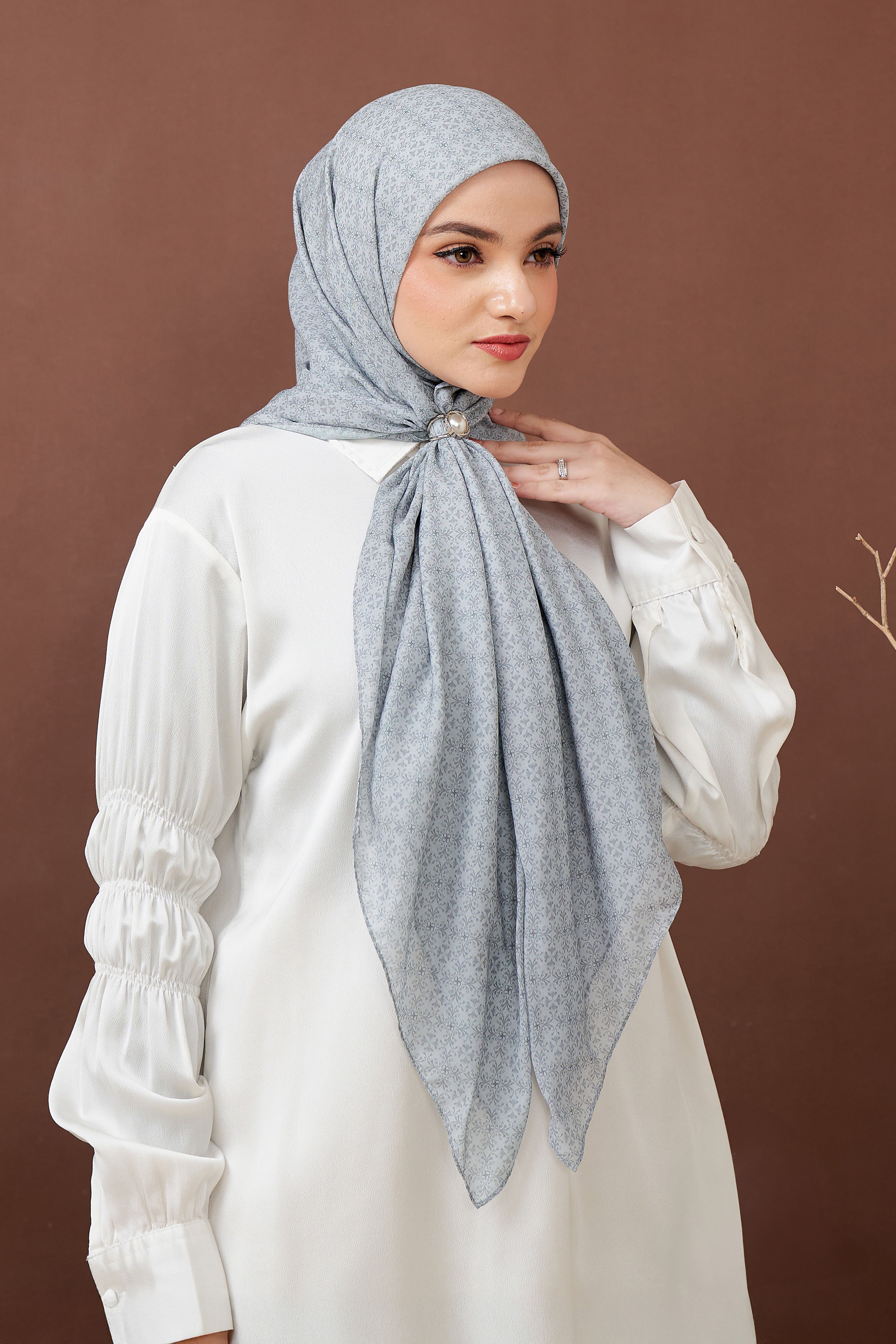 Ultrafine Aliya Scarf Kerudung Segi Empat