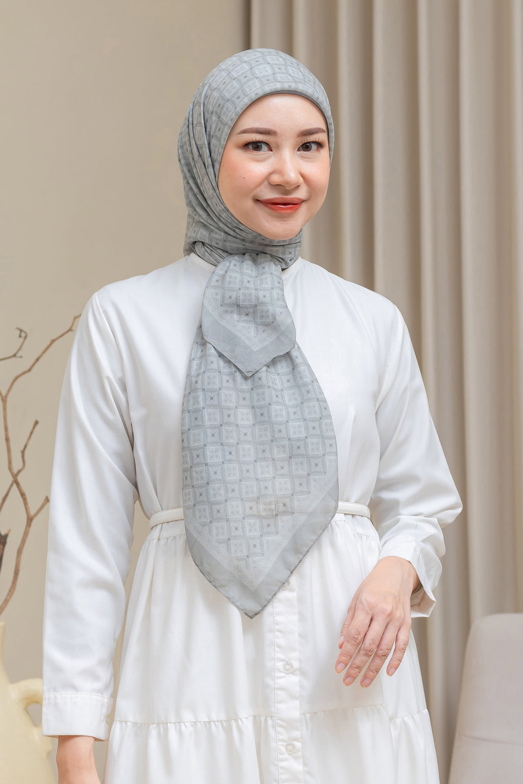 Ultrafine Alyssa Scarf Kerudung Segi Empat