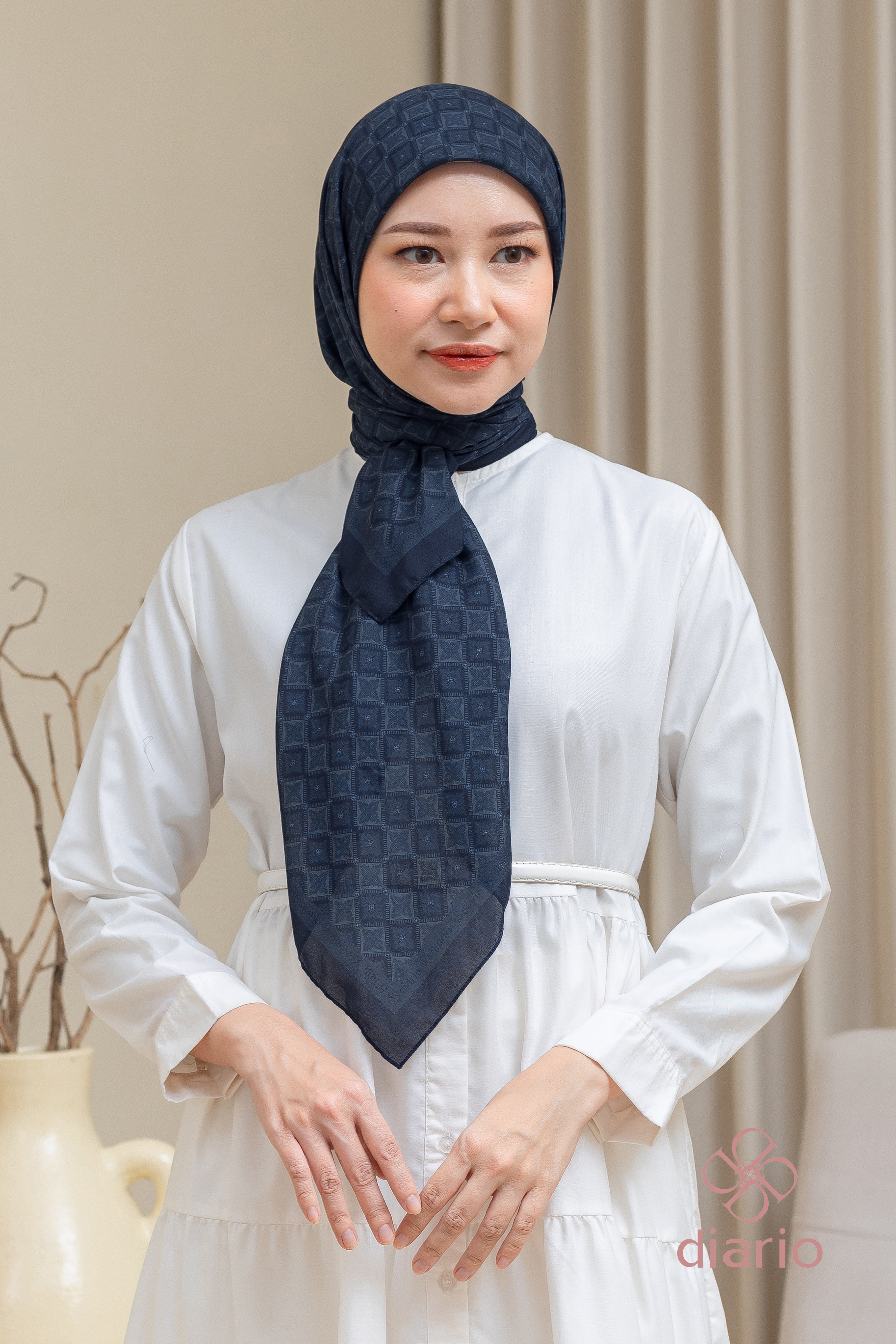 Diario - Ultrafine Alyssa Scarf Kerudung Segi Empat