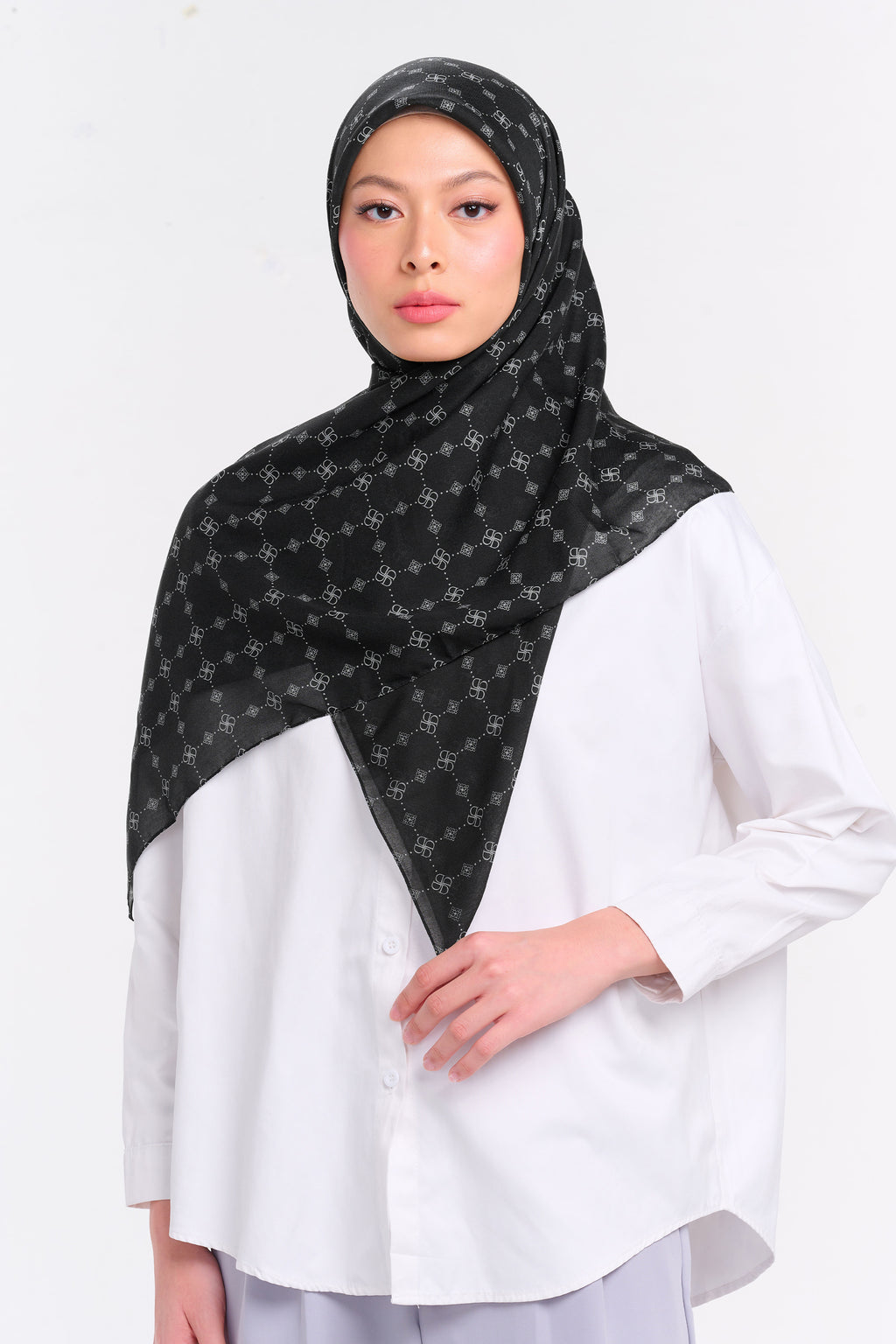 Ultrafine Amara Scarf Kerudung Segi Empat