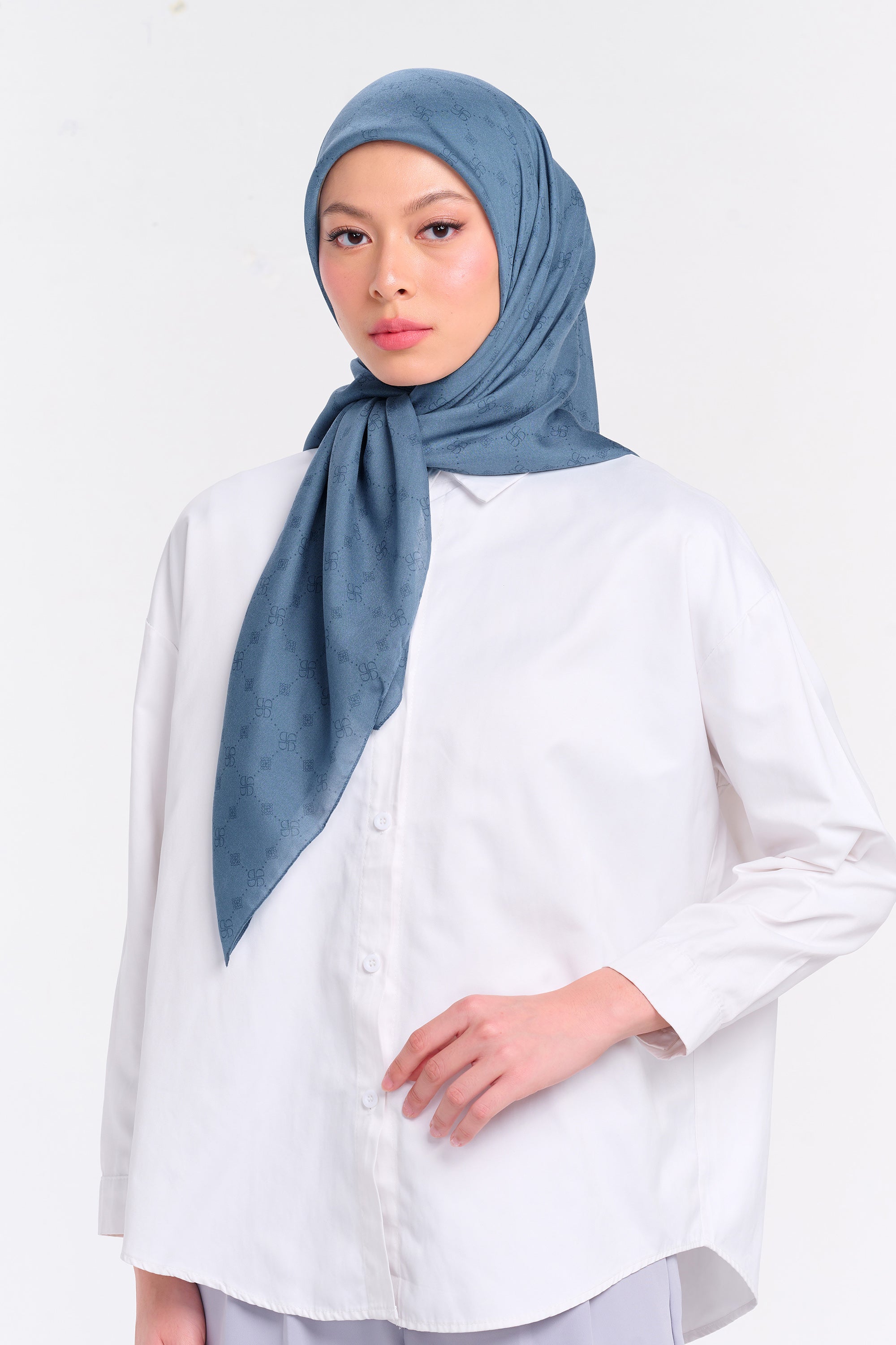 Ultrafine Amara Scarf Kerudung Segi Empat