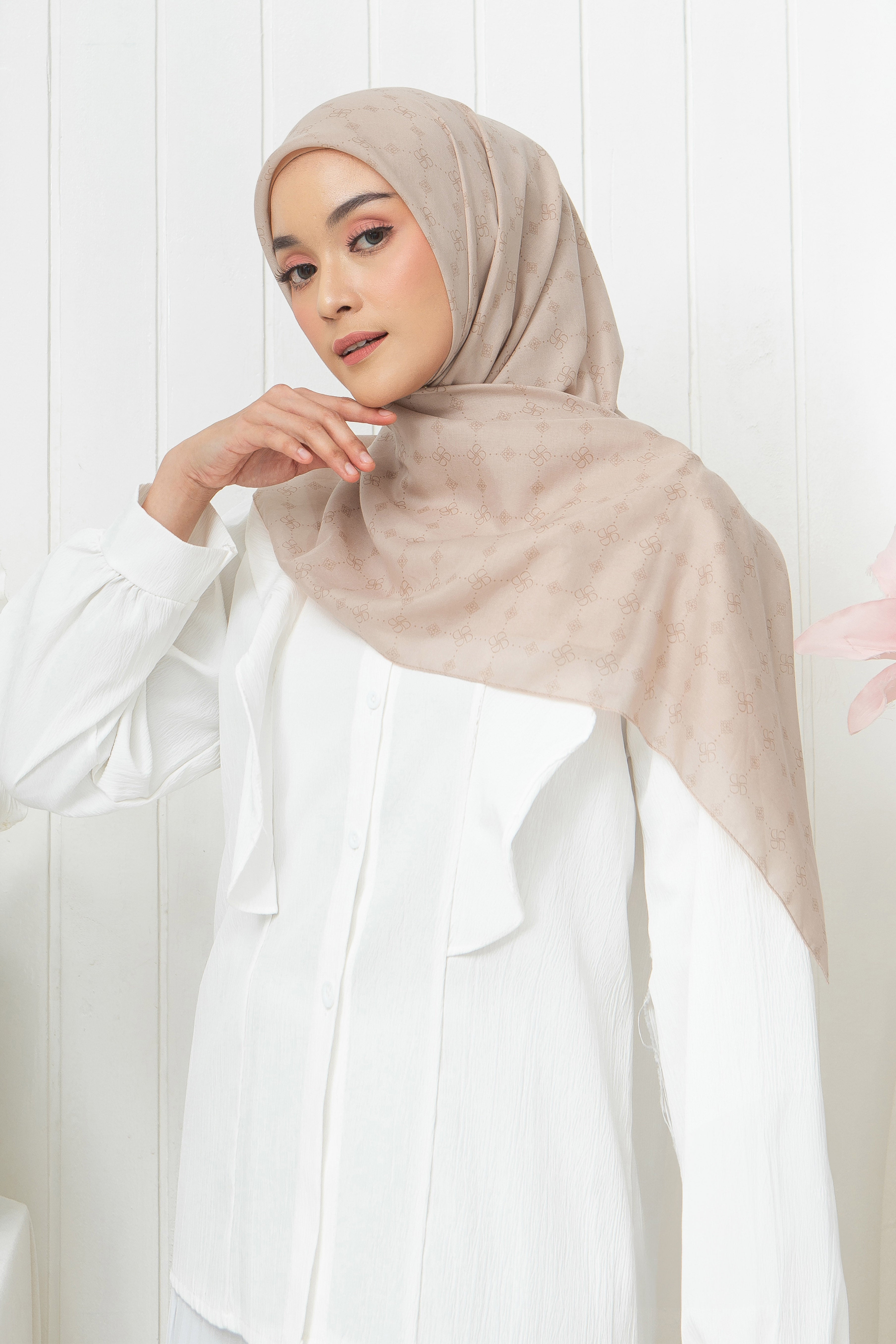 Ultrafine Amara Scarf Kerudung Segi Empat