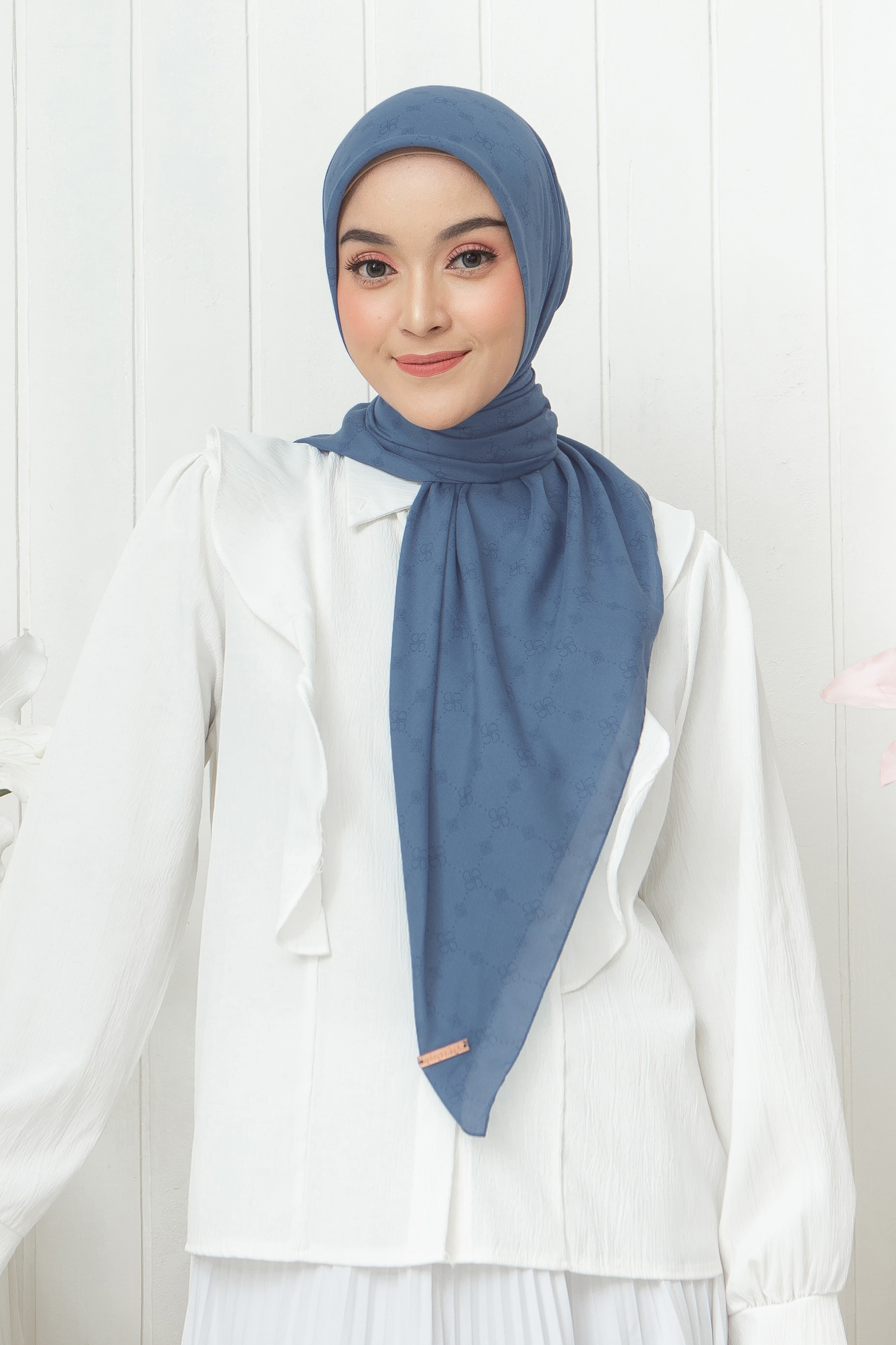 Ultrafine Amara Scarf Kerudung Segi Empat