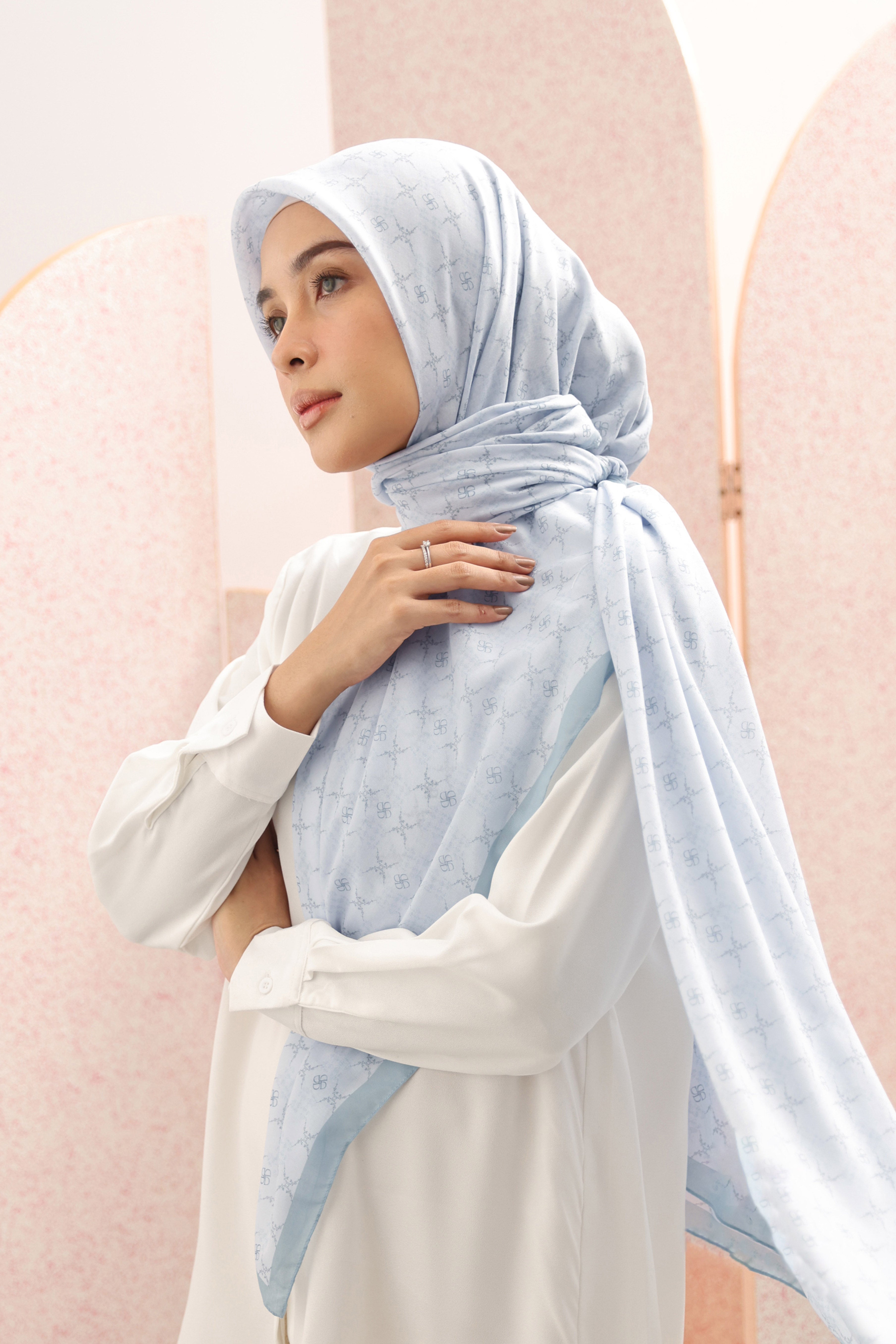 Ultrafine Athalia Scarf Kerudung Segi Empat