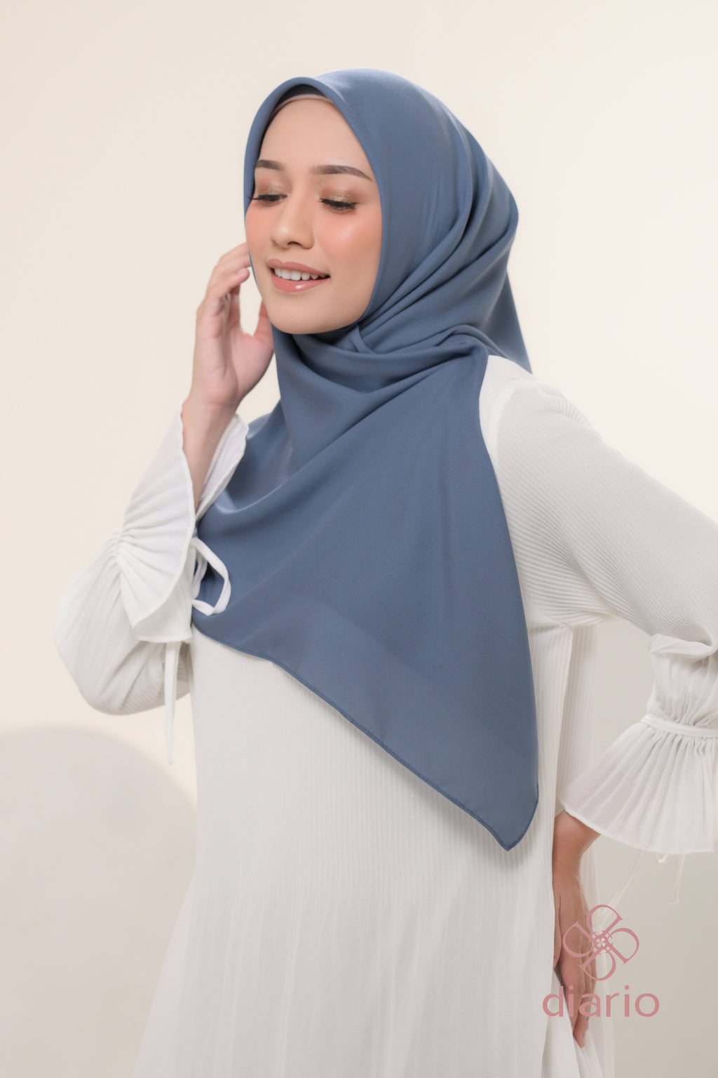 Diario - Kerudung Segi Empat Ultrafine Plain Scarf Voal Blue Series