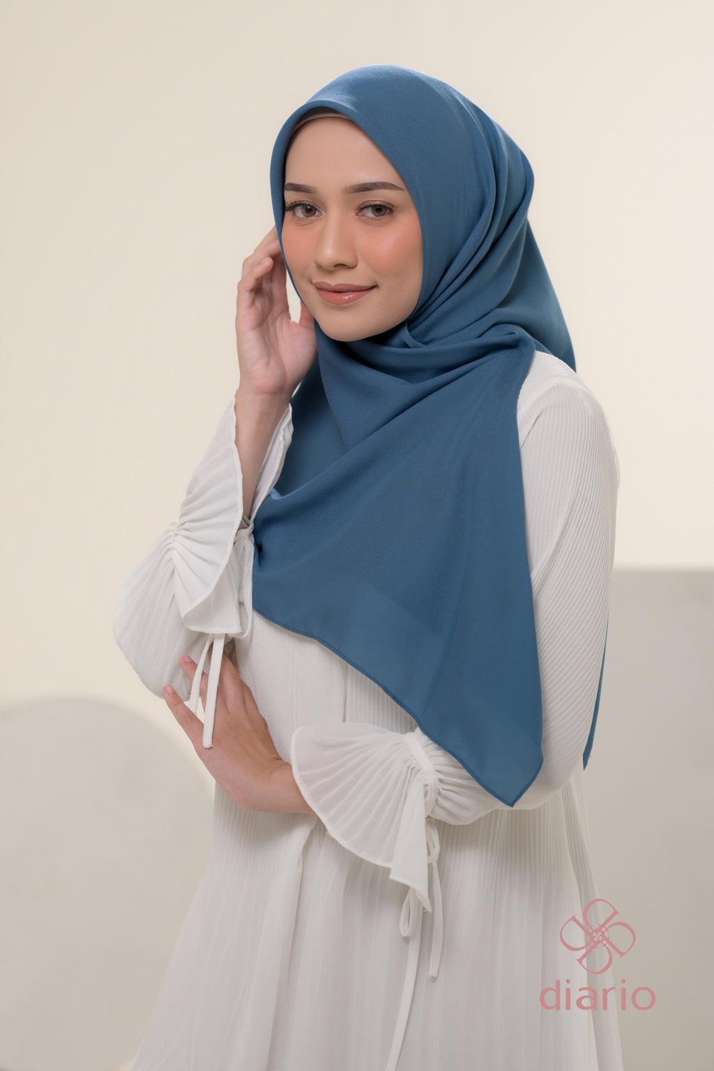 Diario - Kerudung Segi Empat Ultrafine Plain Scarf Voal Blue Series