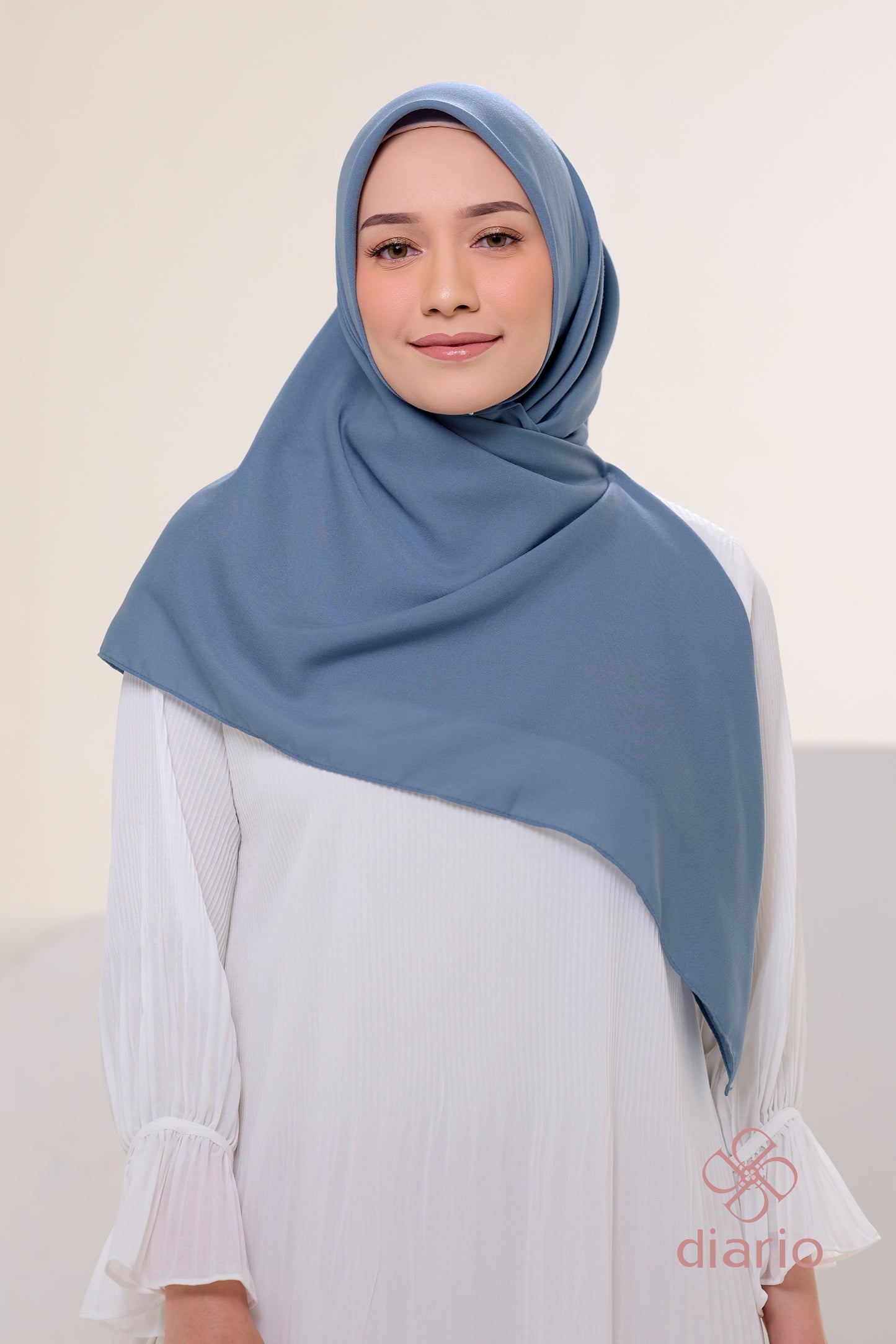 Diario - Kerudung Segi Empat Ultrafine Plain Scarf Voal Blue Series