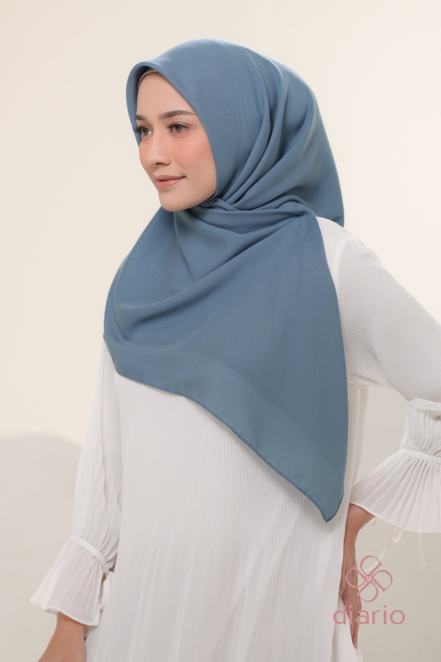 Diario - Kerudung Segi Empat Ultrafine Plain Scarf Voal Blue Series