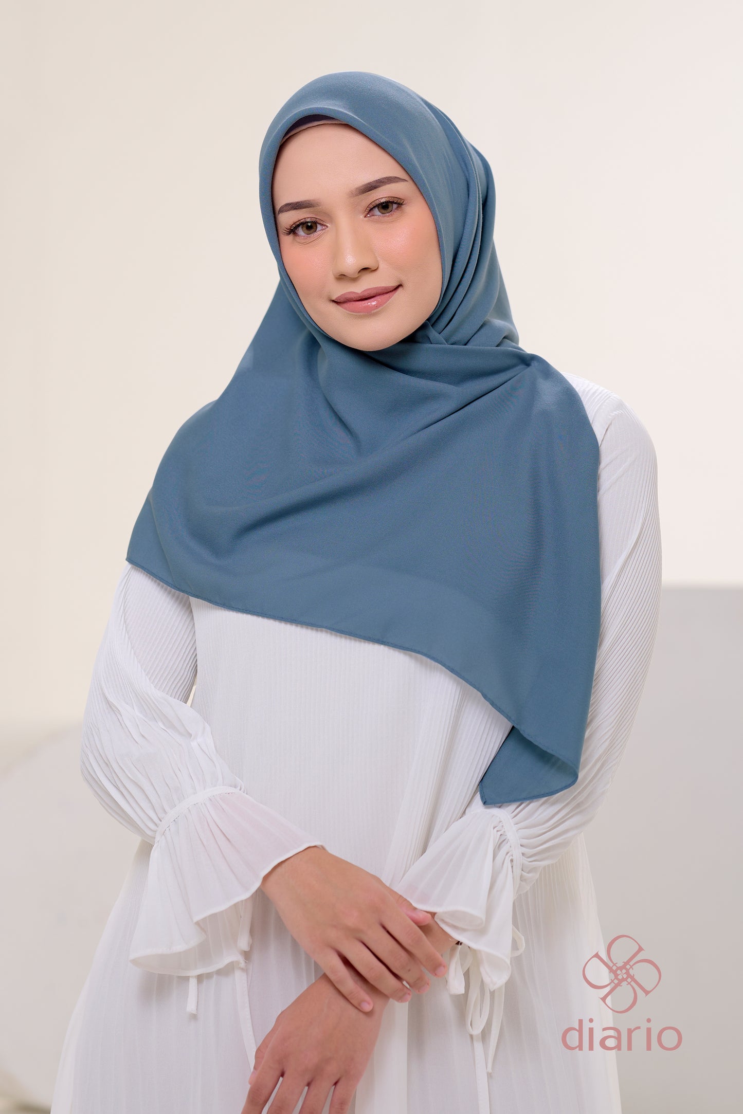 Diario - Kerudung Segi Empat Ultrafine Plain Scarf Voal Blue Series