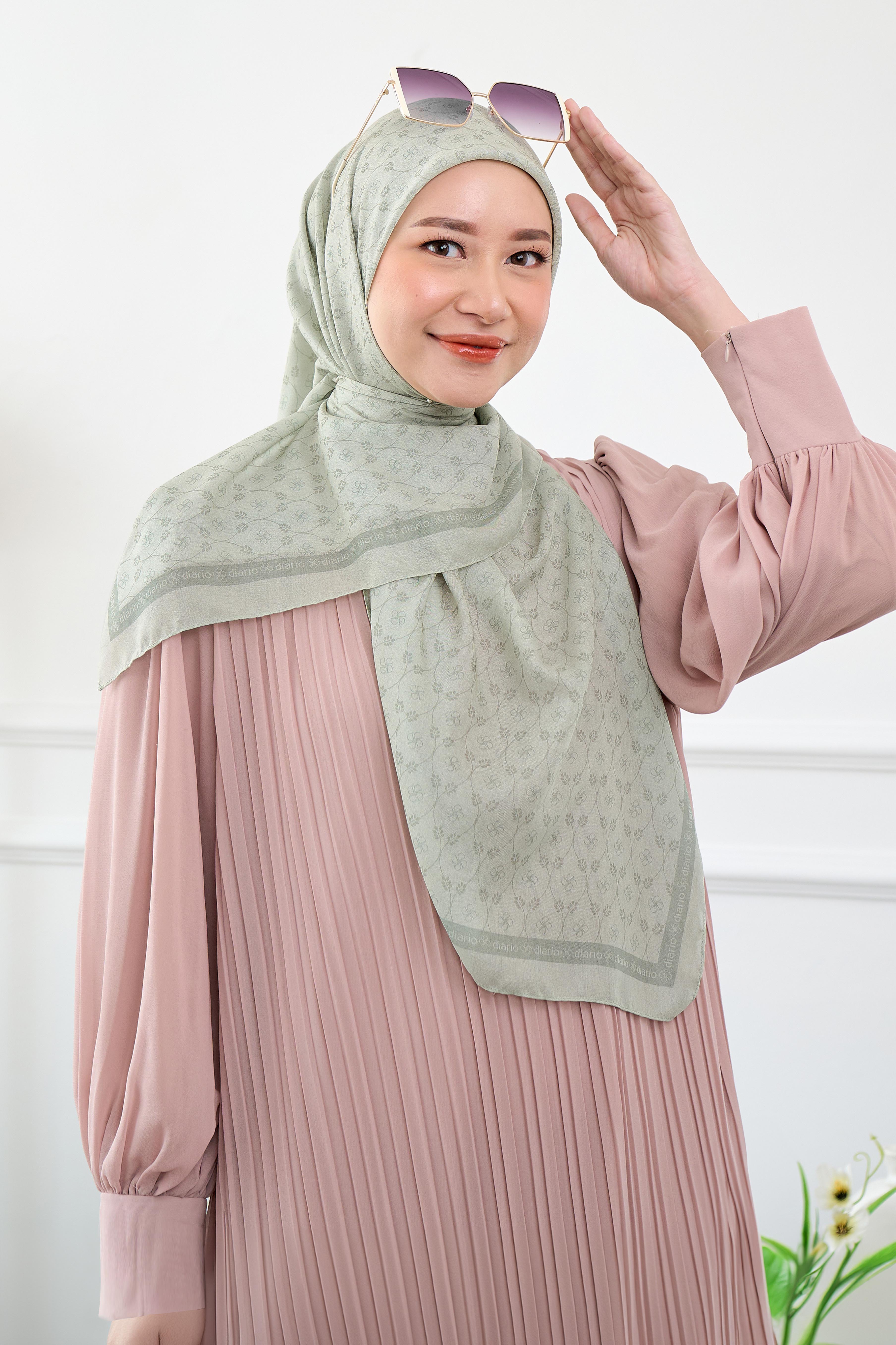Ultrafine Calia Scarf Kerudung Segi Empat