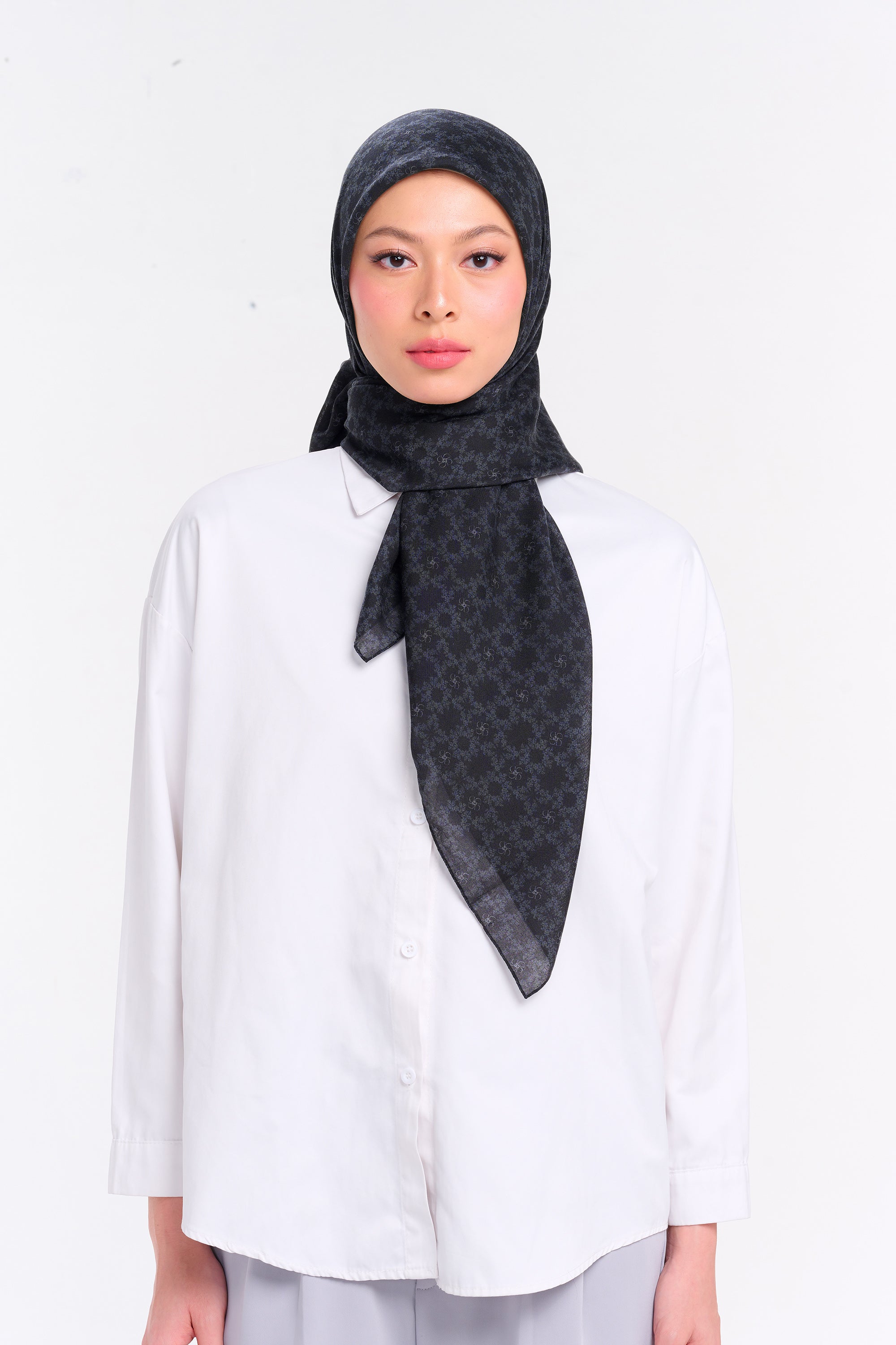 Ultrafine Callista Scarf Kerudung Segi Empat