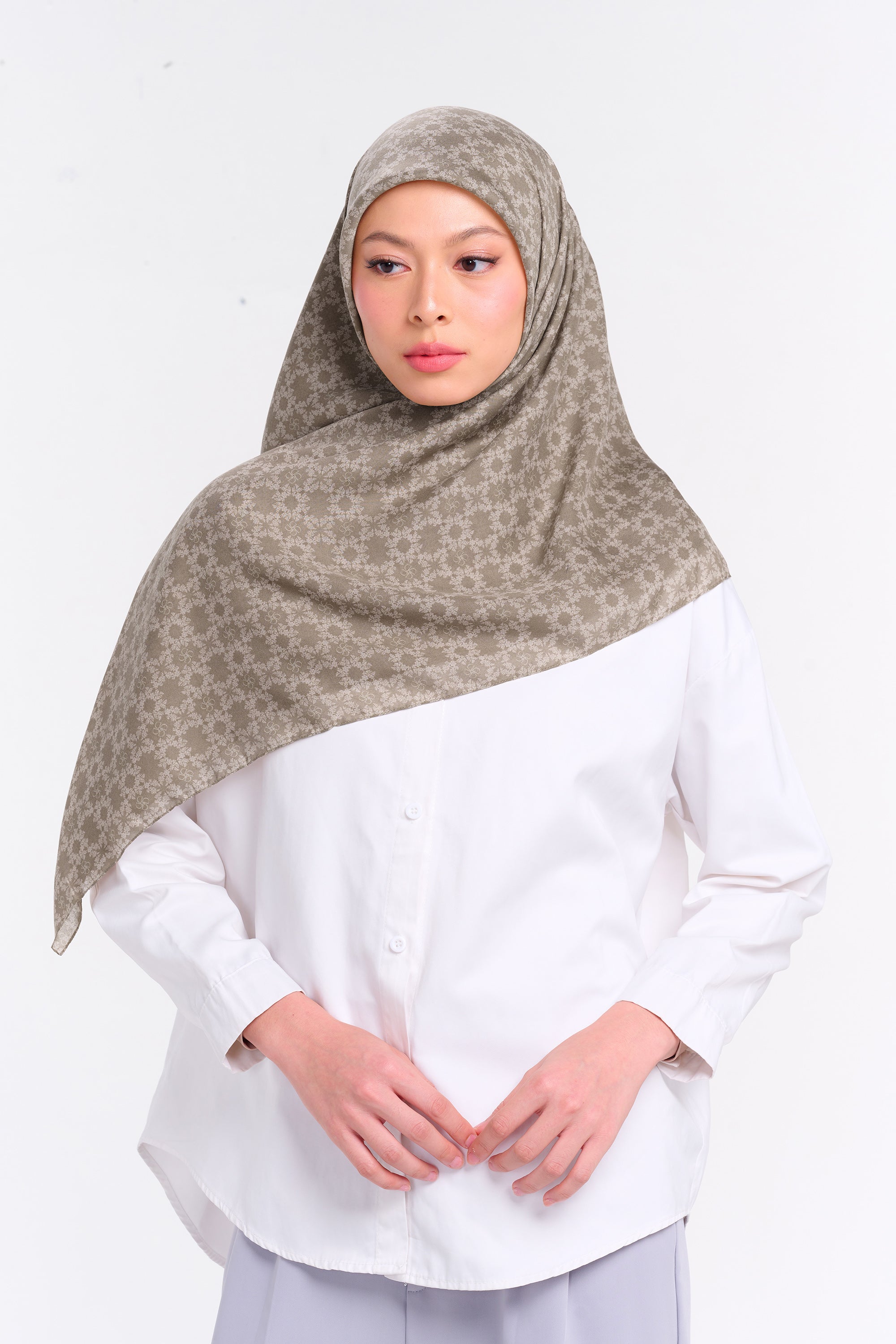 Ultrafine Callista Scarf Kerudung Segi Empat