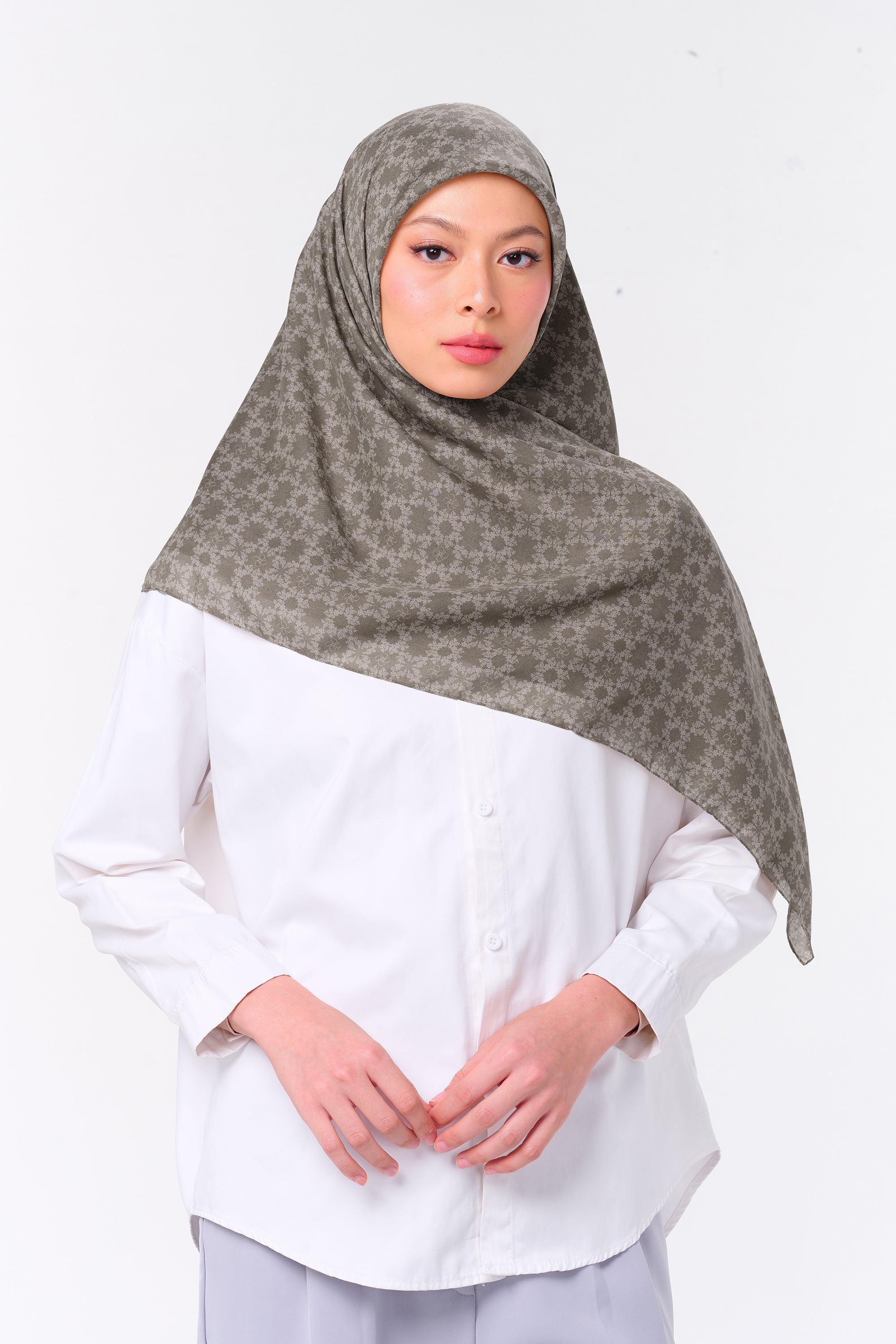 Ultrafine Callista Scarf Kerudung Segi Empat