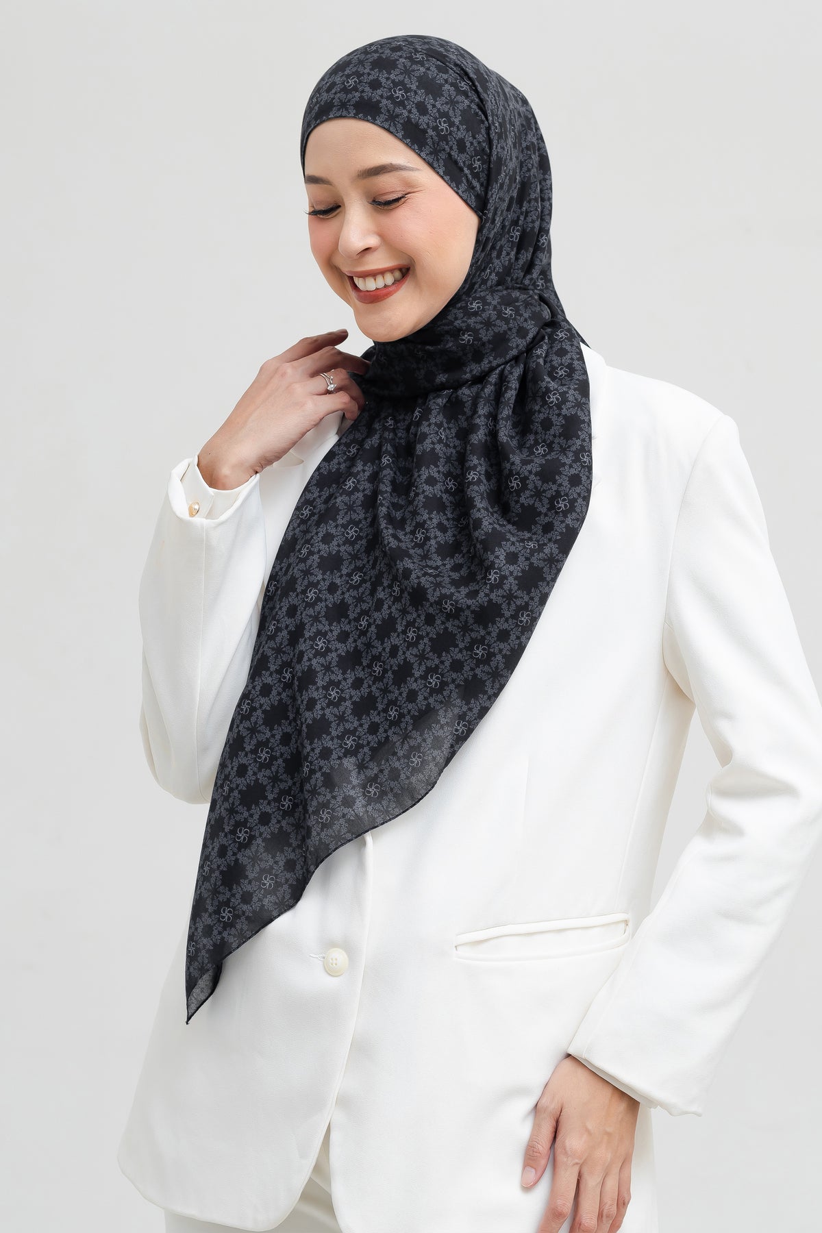 Ultrafine Callista Hijab Khimar Bandana Khiban Premium