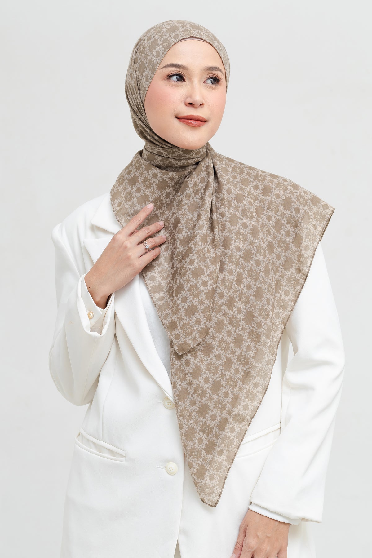 Ultrafine Callista Hijab Khimar Bandana Khiban Premium