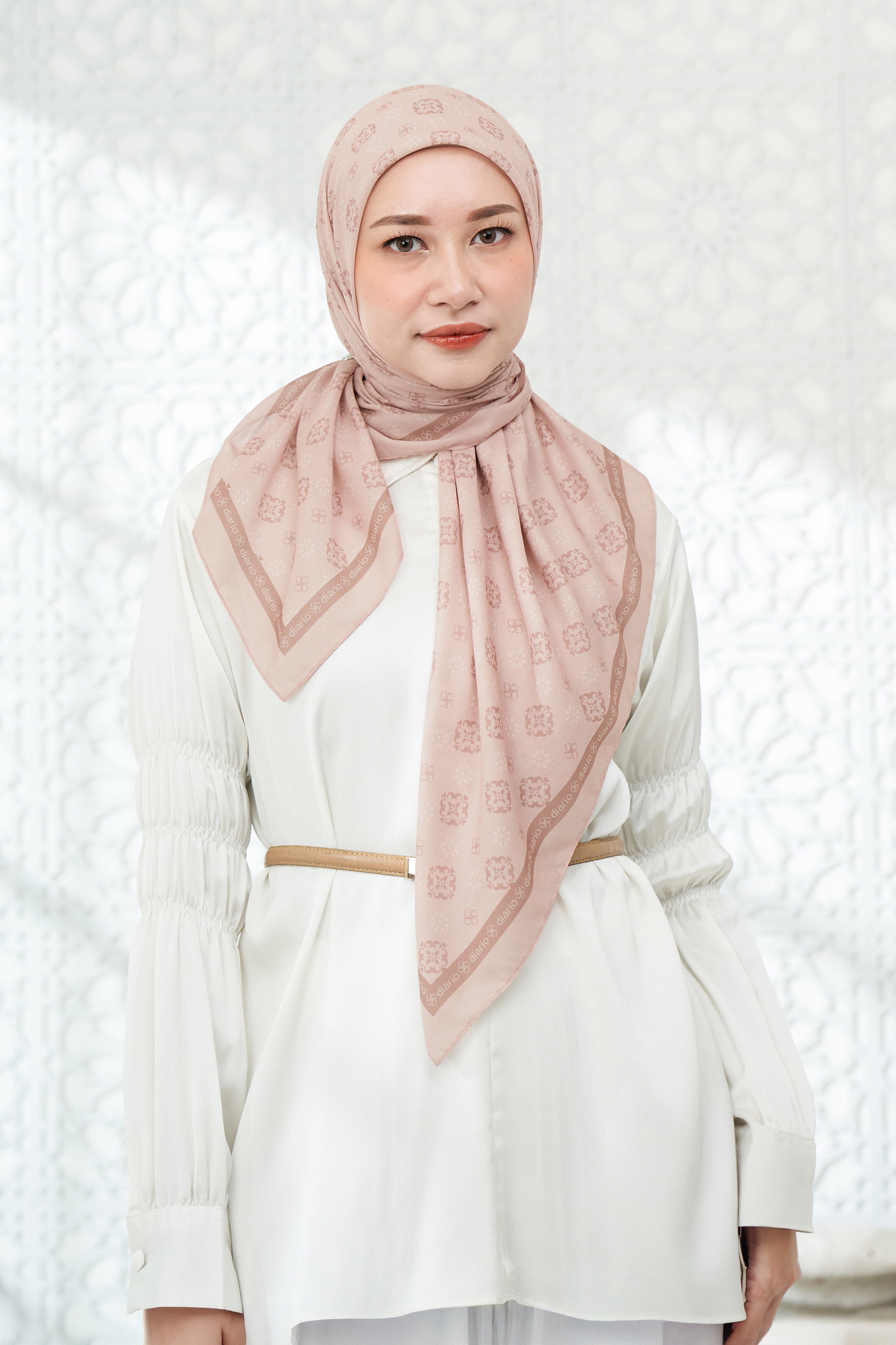 Ultrafine Camillia Scarf Kerudung Segi Empat