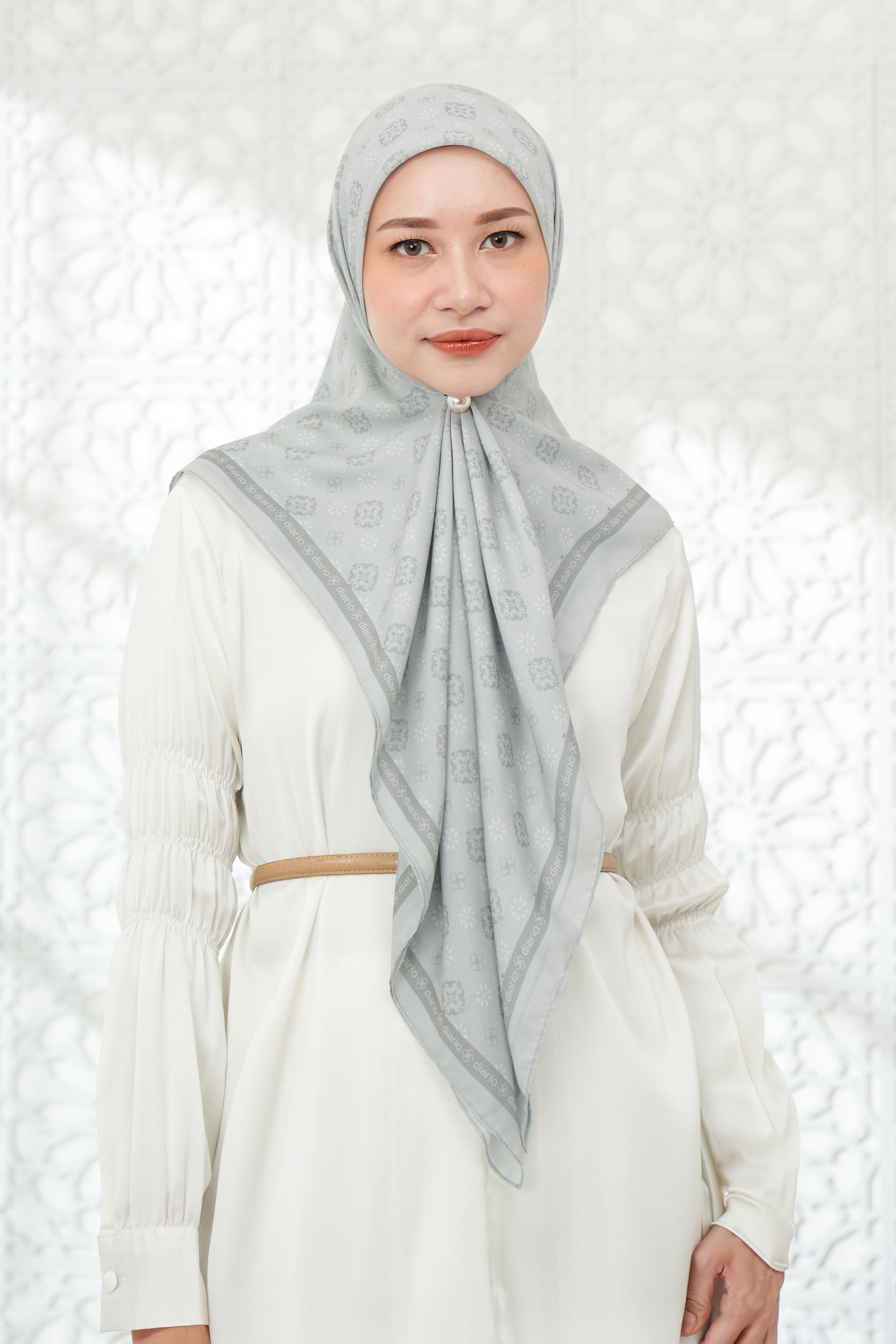 Ultrafine Camillia Scarf Kerudung Segi Empat