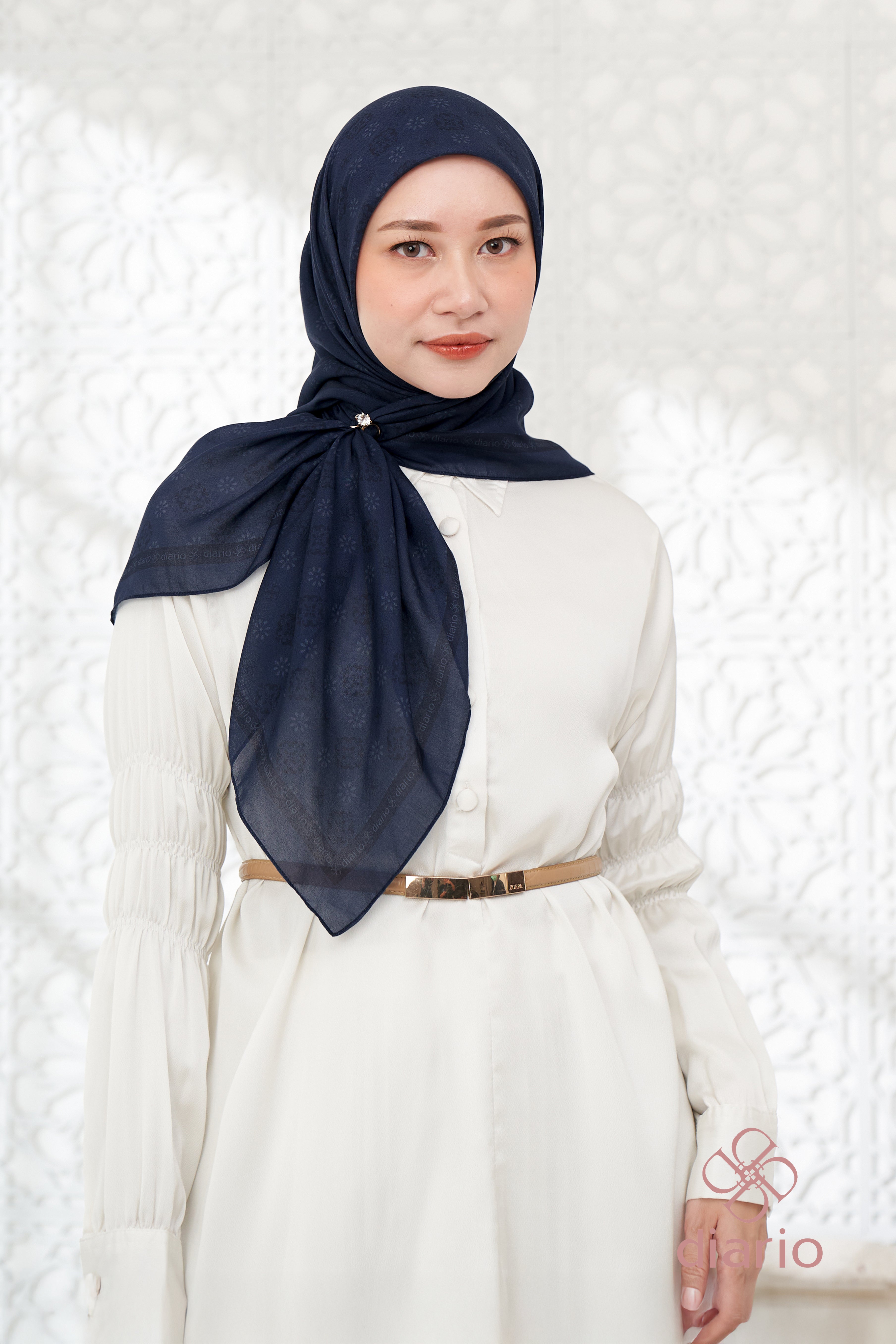 Diario - Ultrafine Camillia Scarf Kerudung Segi Empat