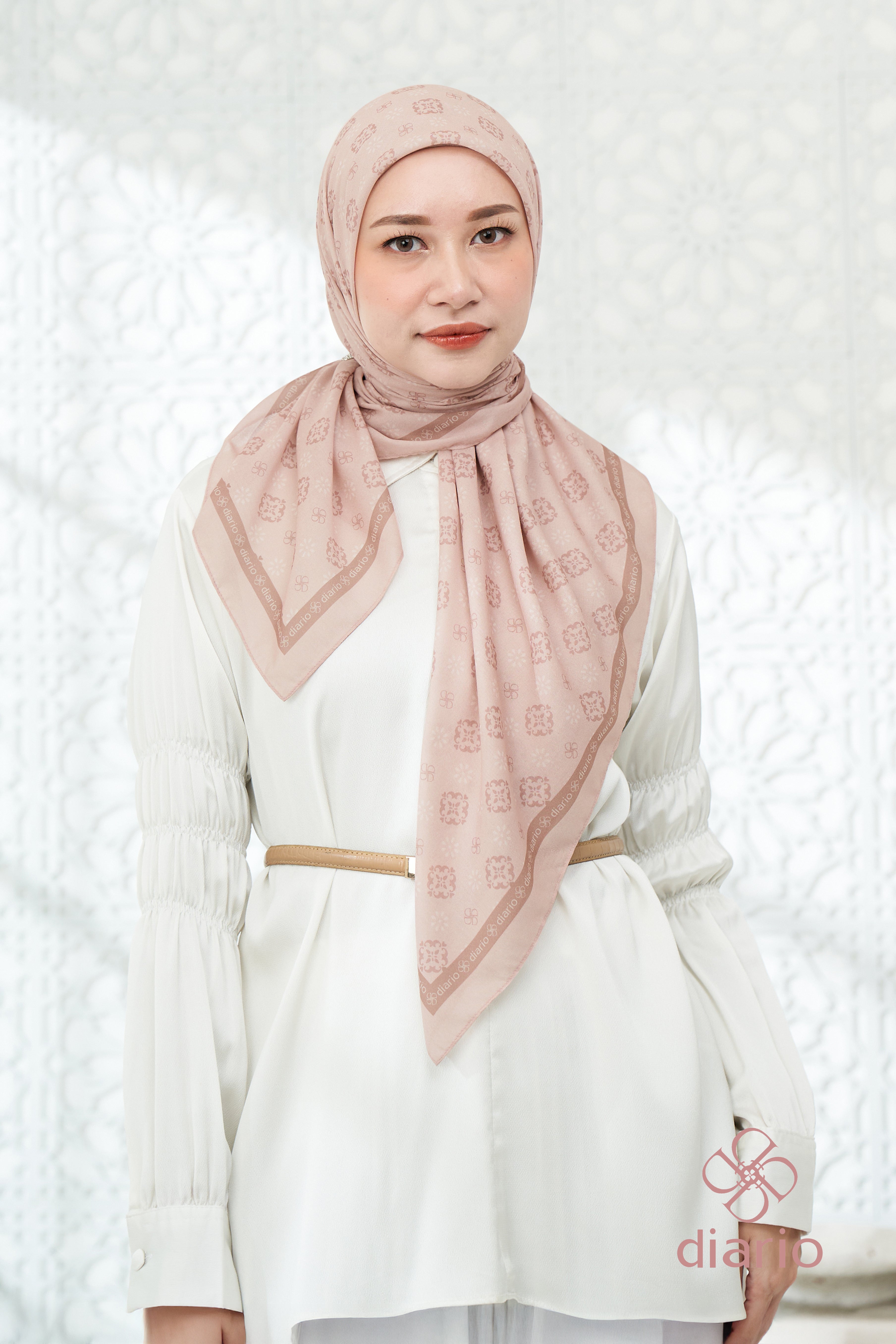 Diario - Ultrafine Camillia Scarf Kerudung Segi Empat