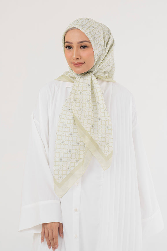 Ultrafine Cellia Scarf Kerudung Segi Empat