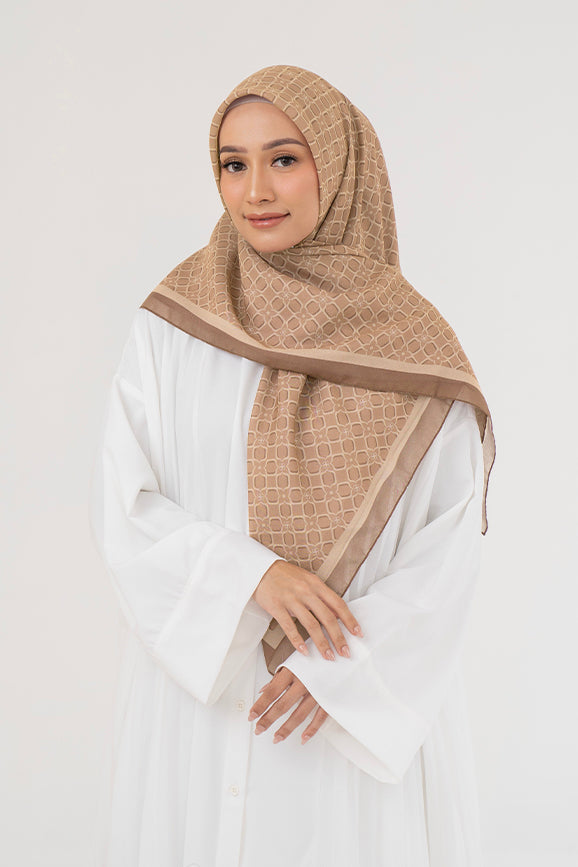 Ultrafine Cellia Scarf Kerudung Segi Empat
