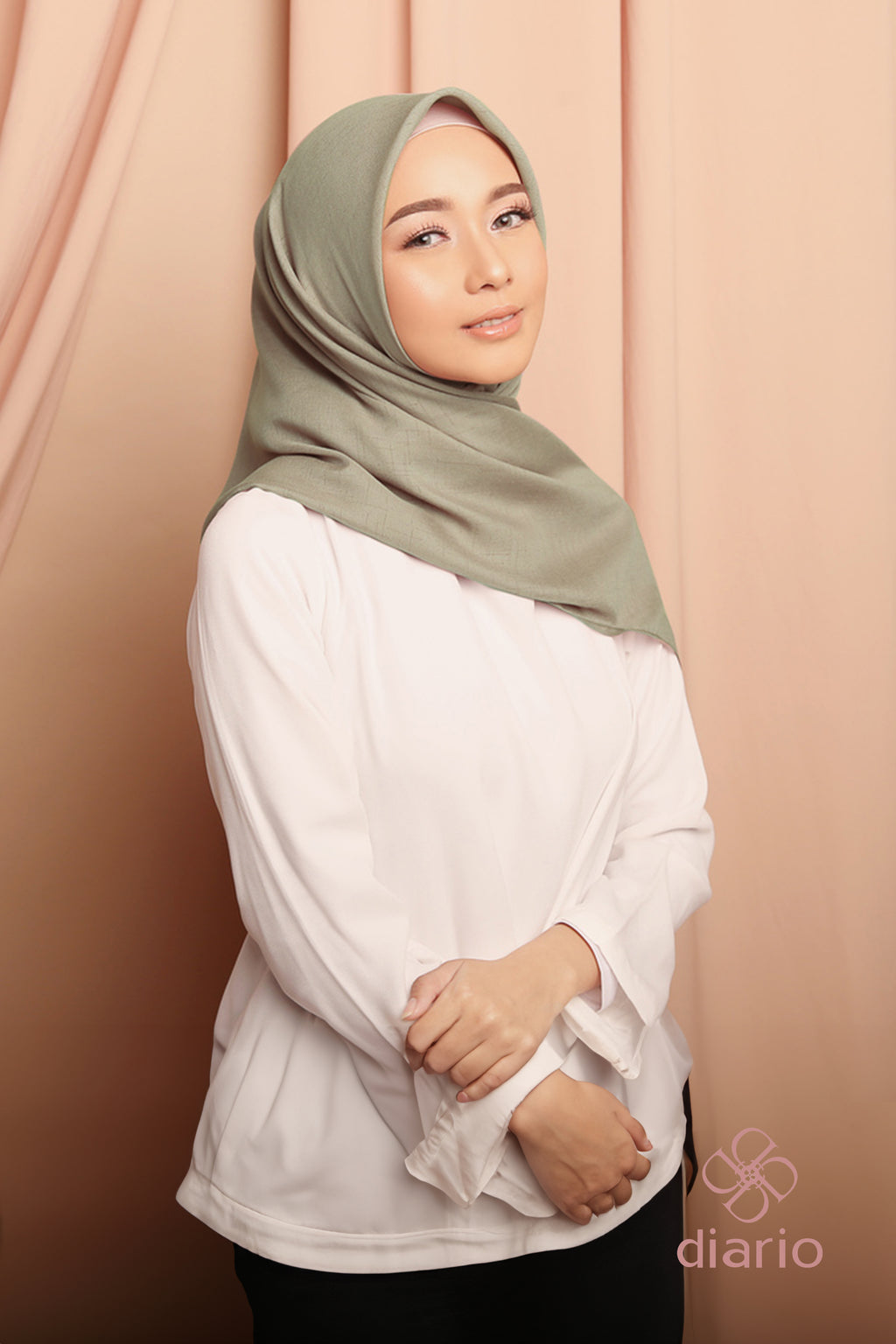 Diario - Kerudung Segi Empat Cendani Plain Scarf