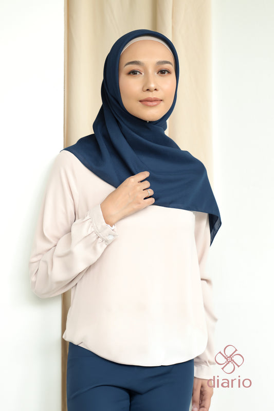 Diario - Kerudung Segi Empat Chevron Plain Scarf