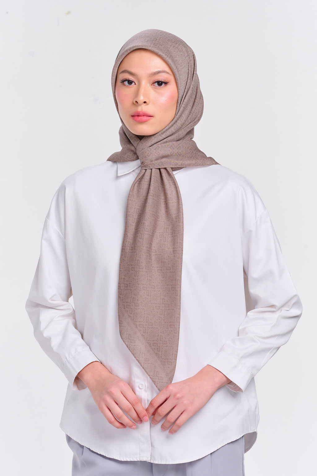 Ultrafine Clara Scarf Kerudung Segi Empat