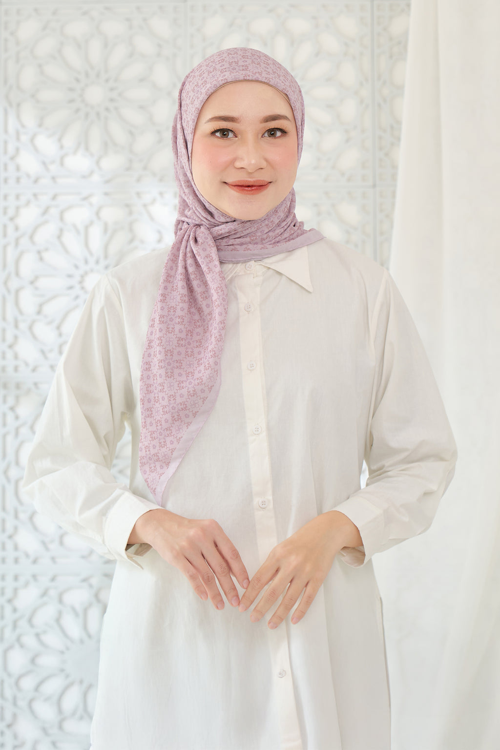Ultrafine Cynthia Scarf Kerudung Segi Empat