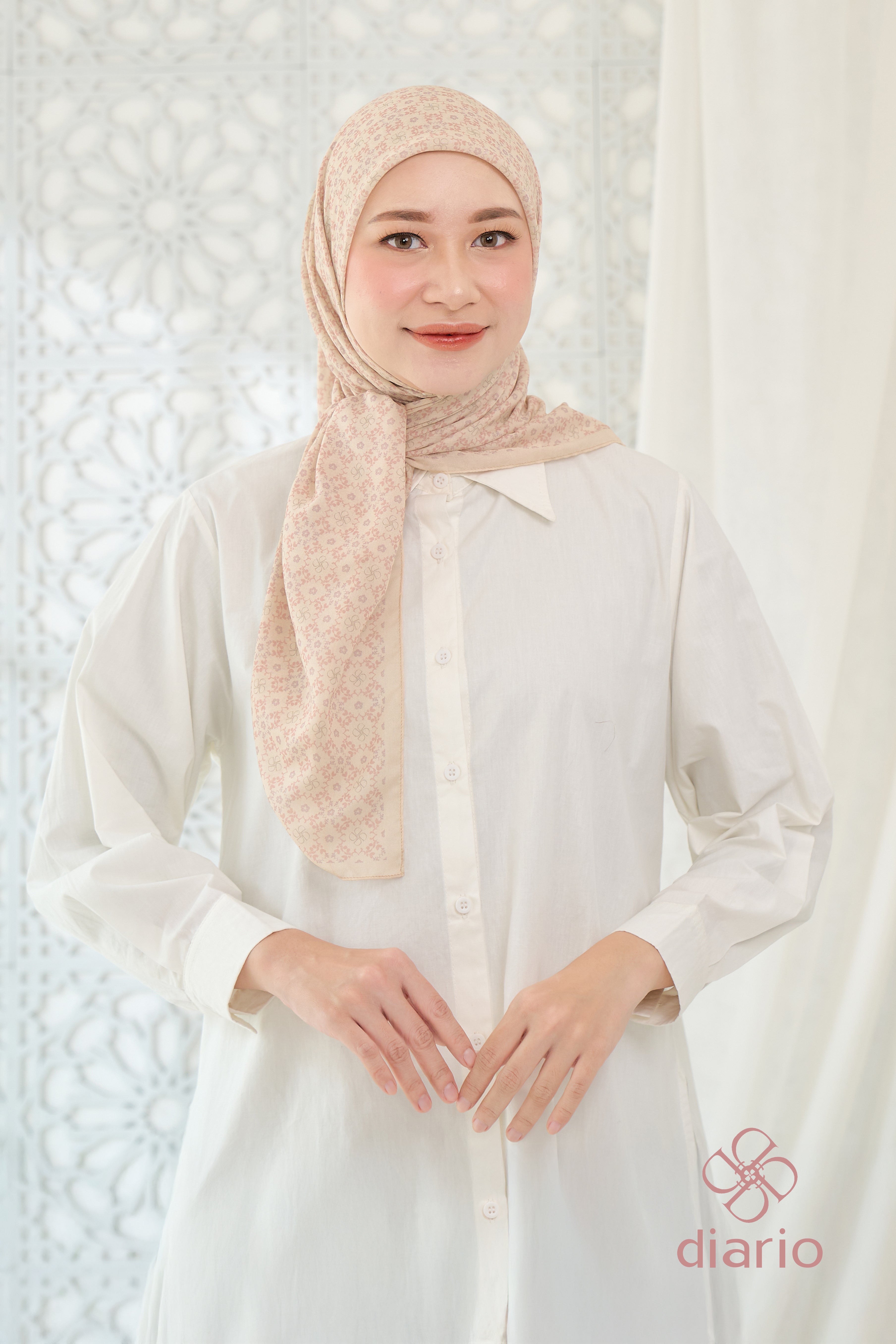 Diario - Ultrafine Cynthia Scarf Kerudung Segi Empat